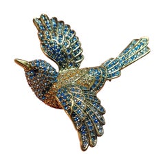 HEIDI DAUS Signed Designer Sparkling Pave Crystal Swallow Bird Brooch Pin
