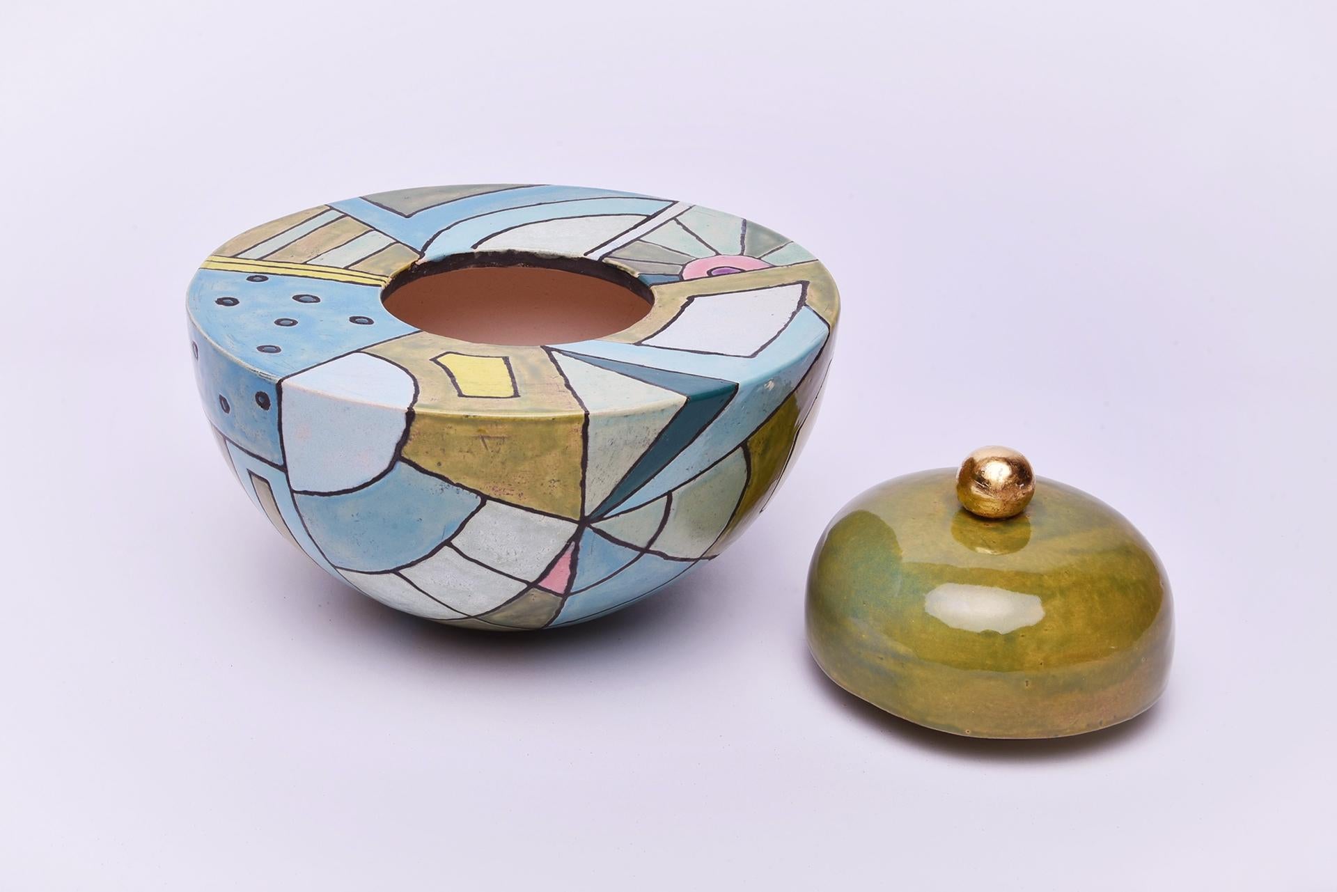 Multicolored ceramic urn by Heidi Hartmann For Sale 1