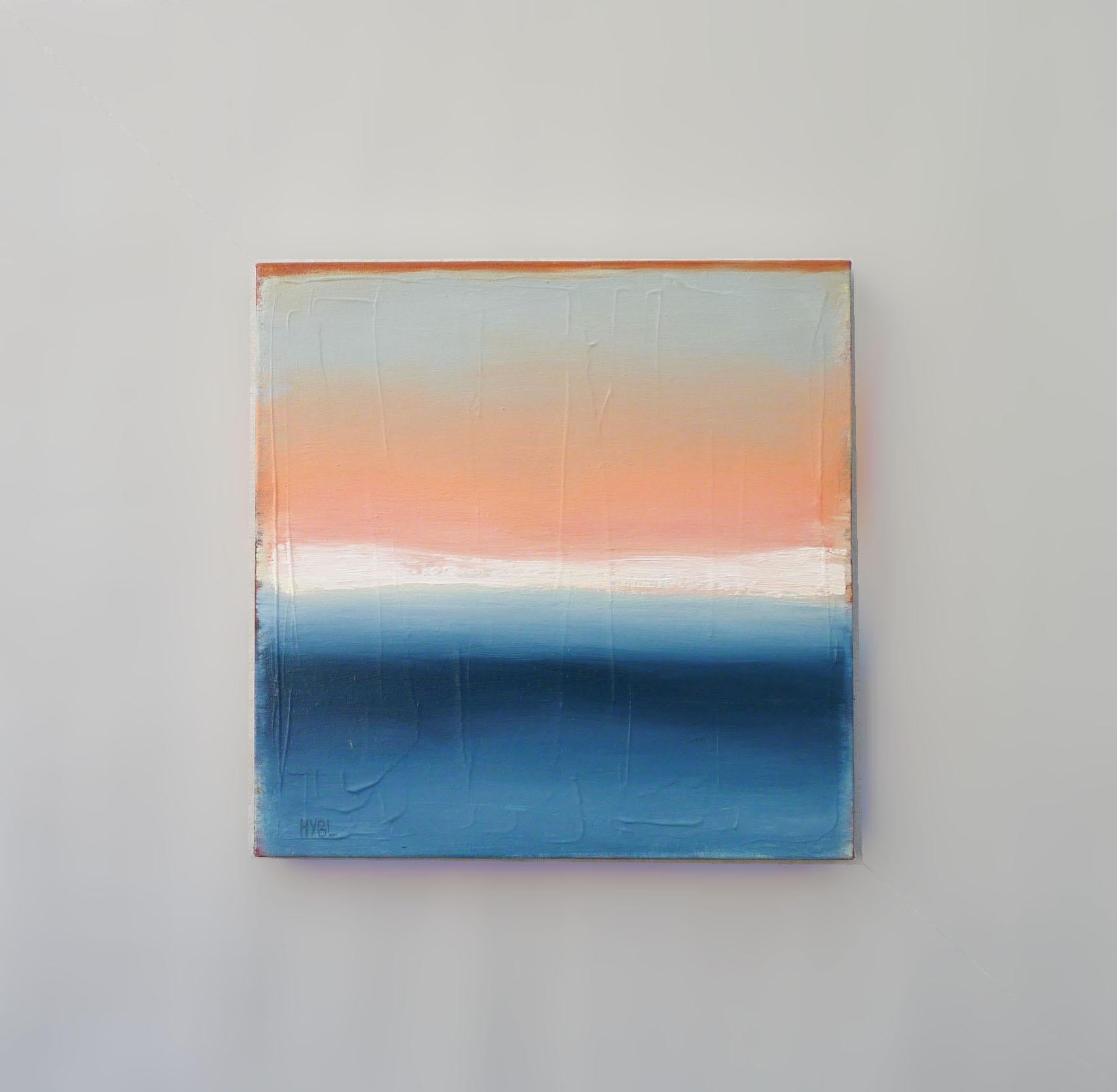 <p>Kommentare der Künstlerin<br>Die Künstlerin Heidi Hybl porträtiert eine abstrakte Meereslandschaft, in der der orangefarbene Himmel, der weiche weiße Nebel und der ruhige blaue Ozean nahtlos in eine verträumte Komposition übergehen. 
