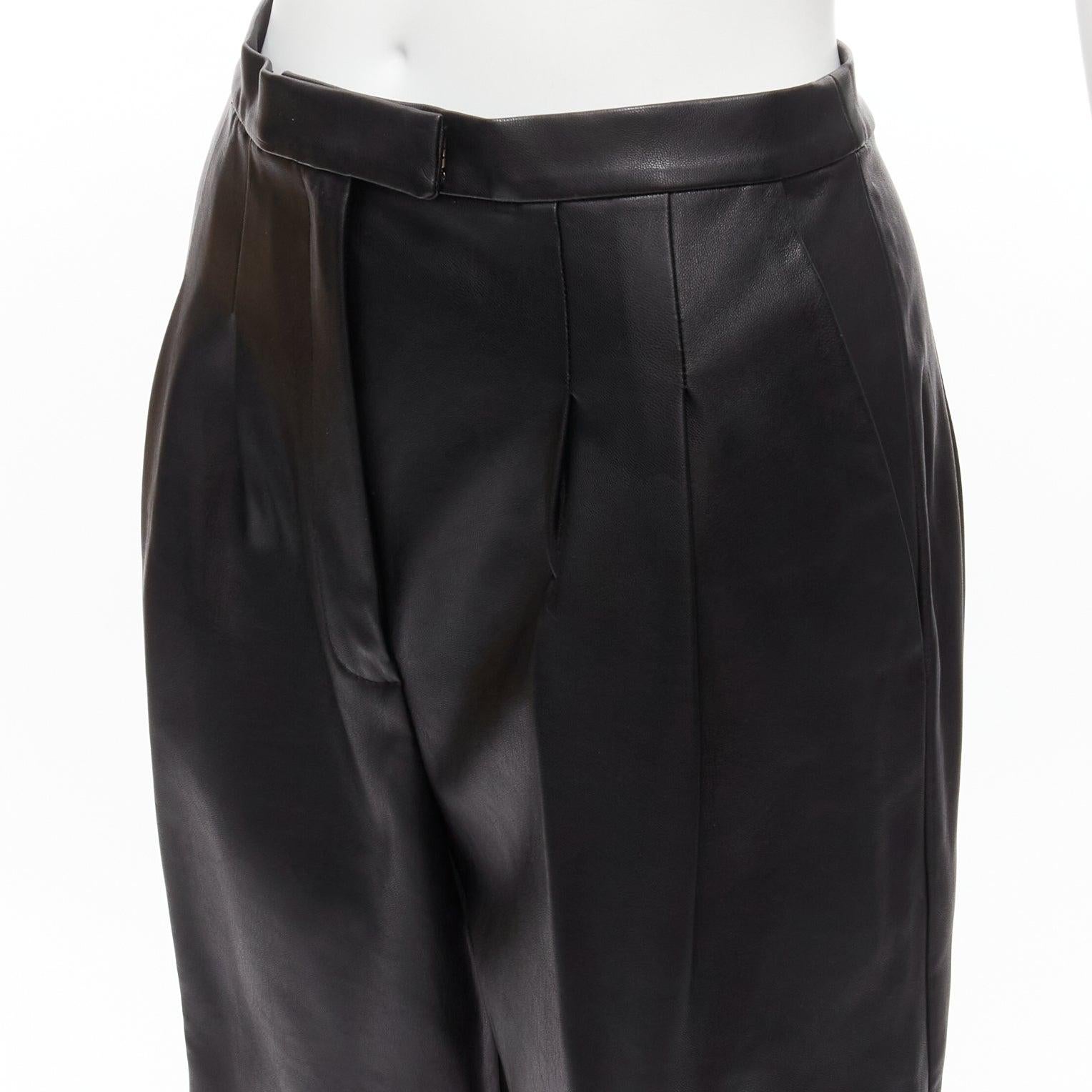 HEIDI MERRICK black leather pleated front high waist cropped culotte pants US2 S
Reference: LNKO/A02218
Brand: Heidi Merrick
Material: Leather
Color: Black
Pattern: Solid
Closure: Zip Fly
Extra Details: Pleated back.
Made in: United