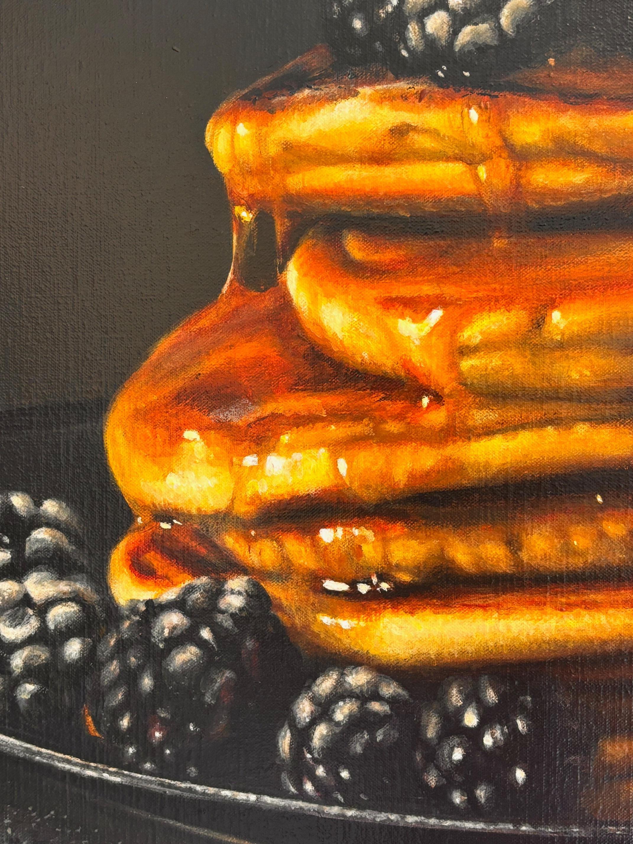 Pfannkuchen und Brombeeren-originale realistische Stillebenmalerei-zeitgenössische Kunst (Schwarz), Still-Life Painting, von Heidi von Faber