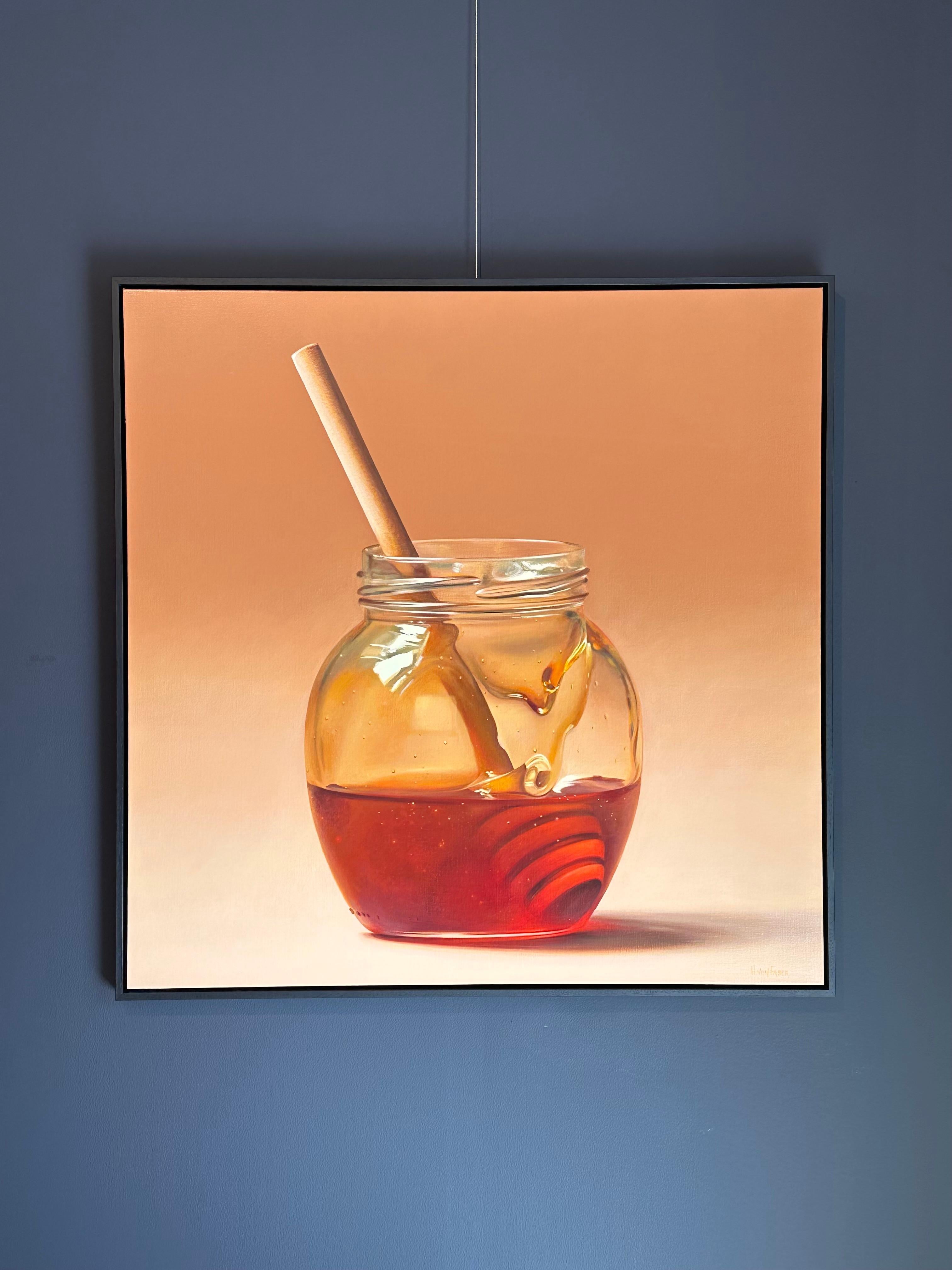 Cuillère à miel dans un JAR - 21e siècle - Peinture hyperréaliste de nature morte - Painting de Heidi von Faber