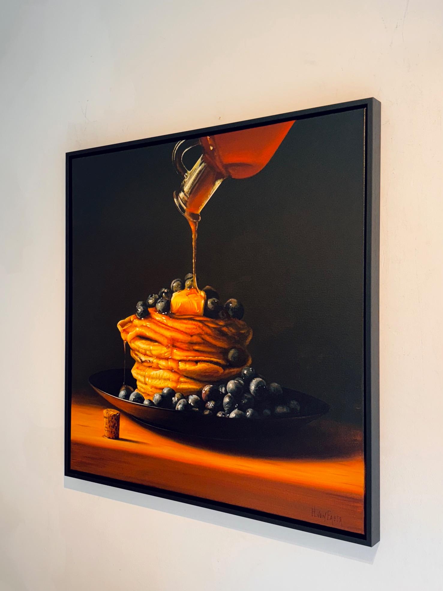 Pfannkuchen mit Ahornsirup-originale Realismus Stillleben Malerei-zeitgenössische Kunst (Fotorealismus), Painting, von Heidi von Faber