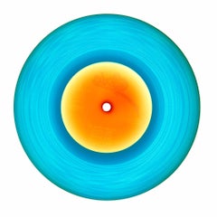 B Side Vinyl Collection, 1981 Blau - Zeitgenössische Pop-Art-Farbfotografie