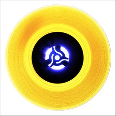 Collection B Side Vinyl, A (jaune canari) - Photographie couleur Pop Art conceptuelle