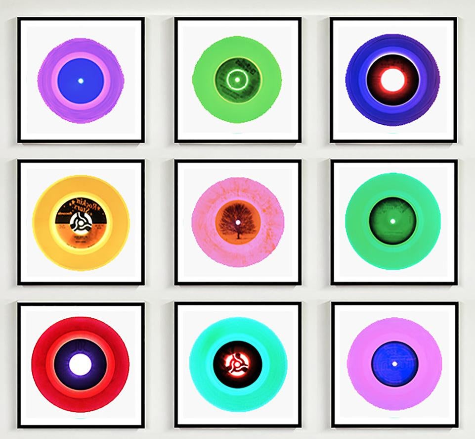 B Side Vinyl Kollektion Neunteilige Installation - Pop Art Multi-Color Foto – Photograph von Heidler & Heeps