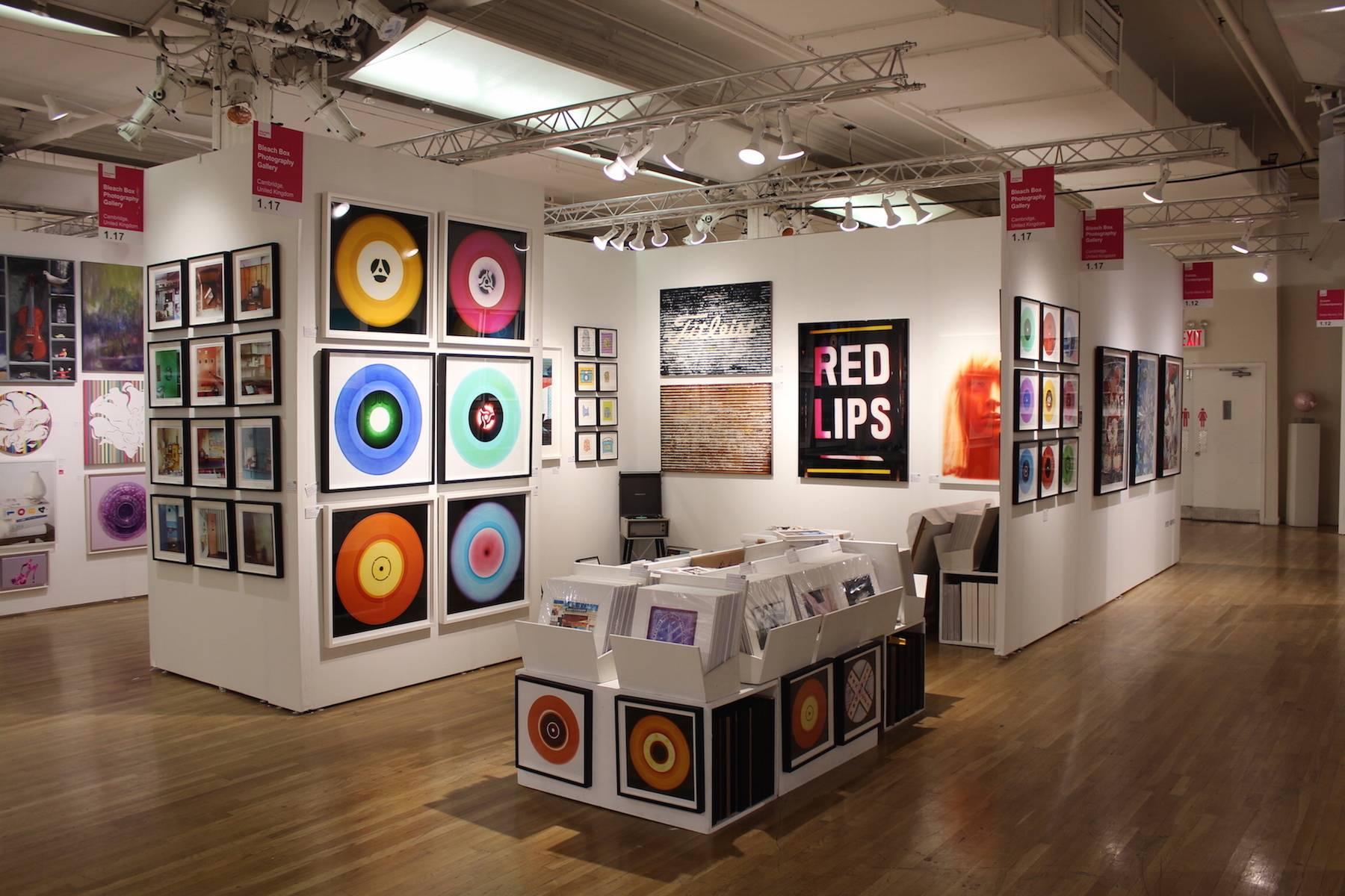 Collection de vinyles B Side, disques sonores - Photographie couleur Pop Art conceptuelle en vente 5