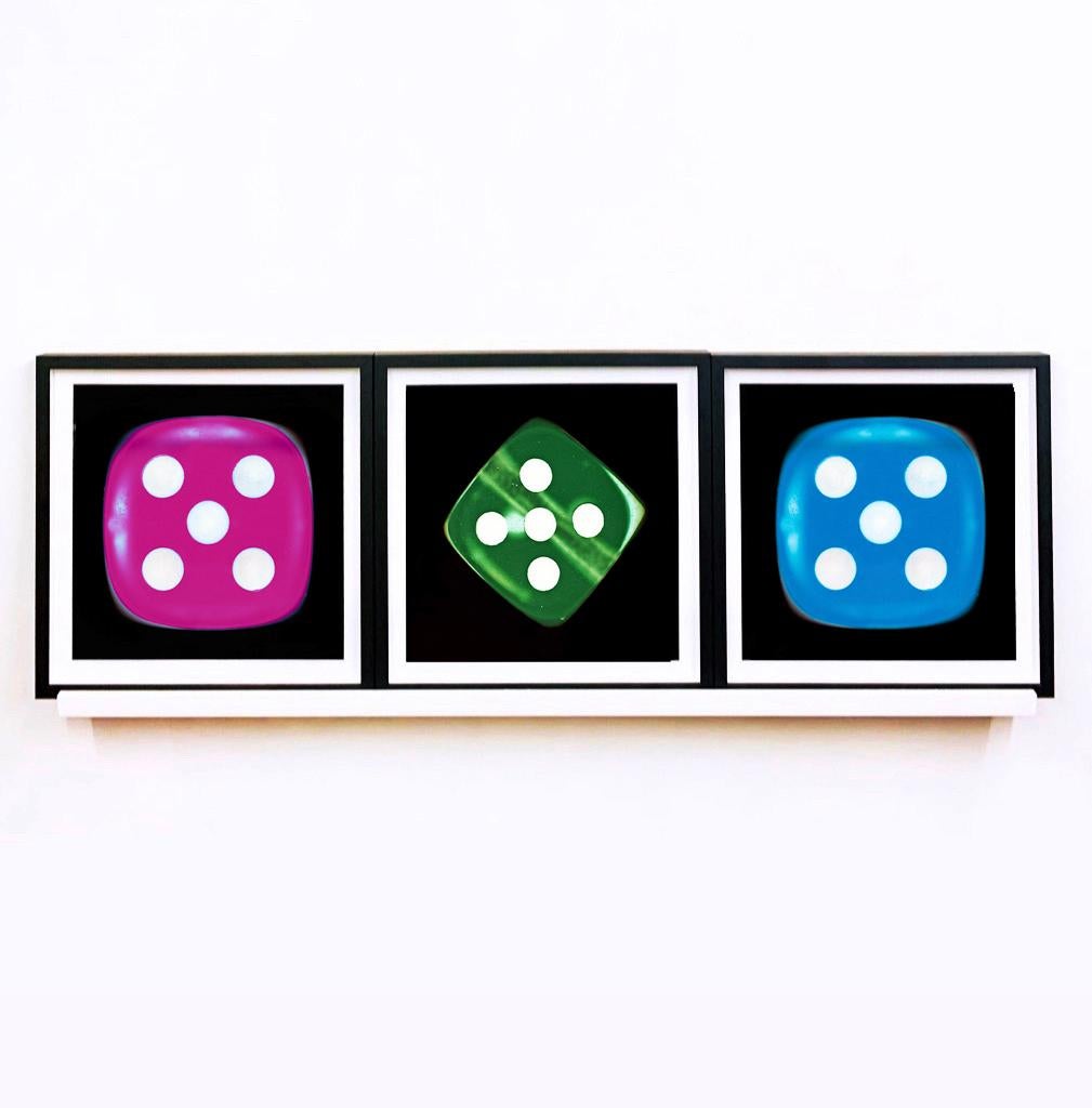 Dice-Serie, Blaue Sechs – Pop-Art-Farbfotografie im Angebot 2