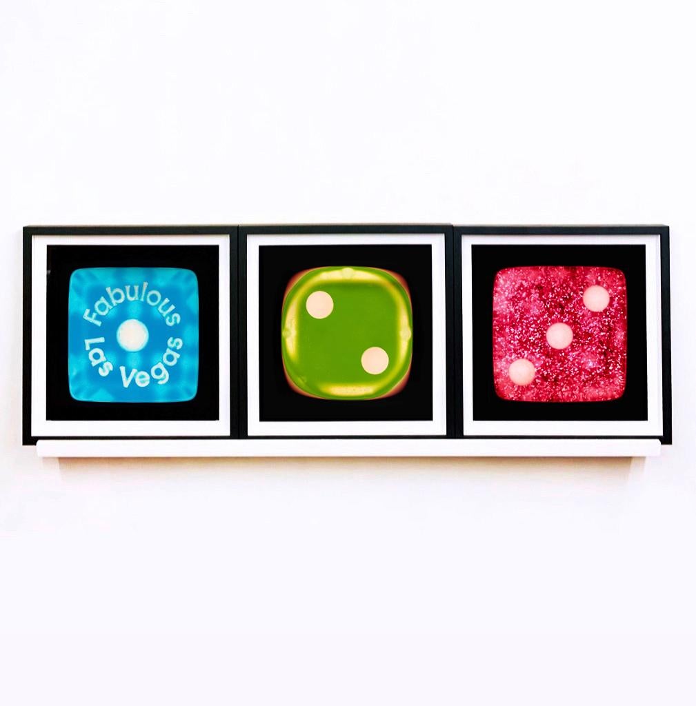 Série Dice, Green Two - Photographie couleur conceptuelle en vente 4