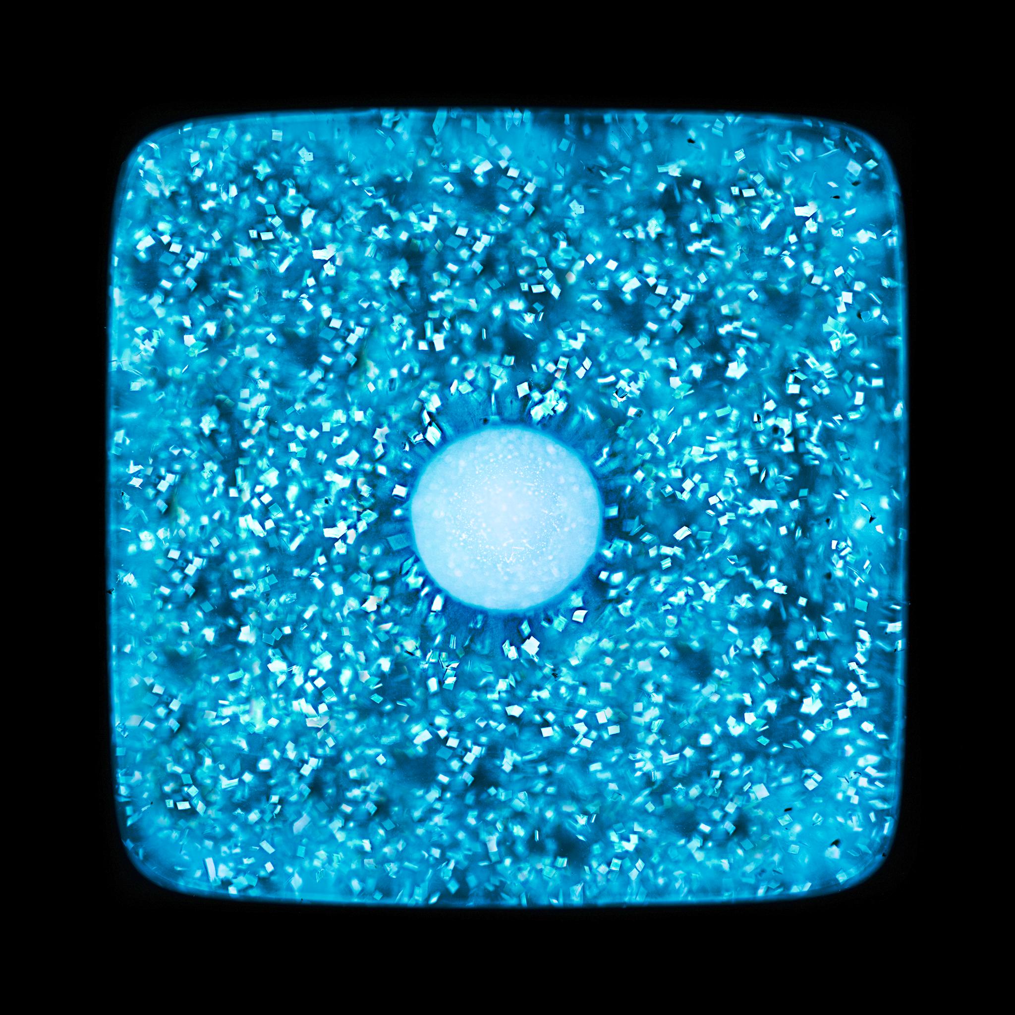 Dice Series One Cyan Sparkles Pop Art Farbfotografie