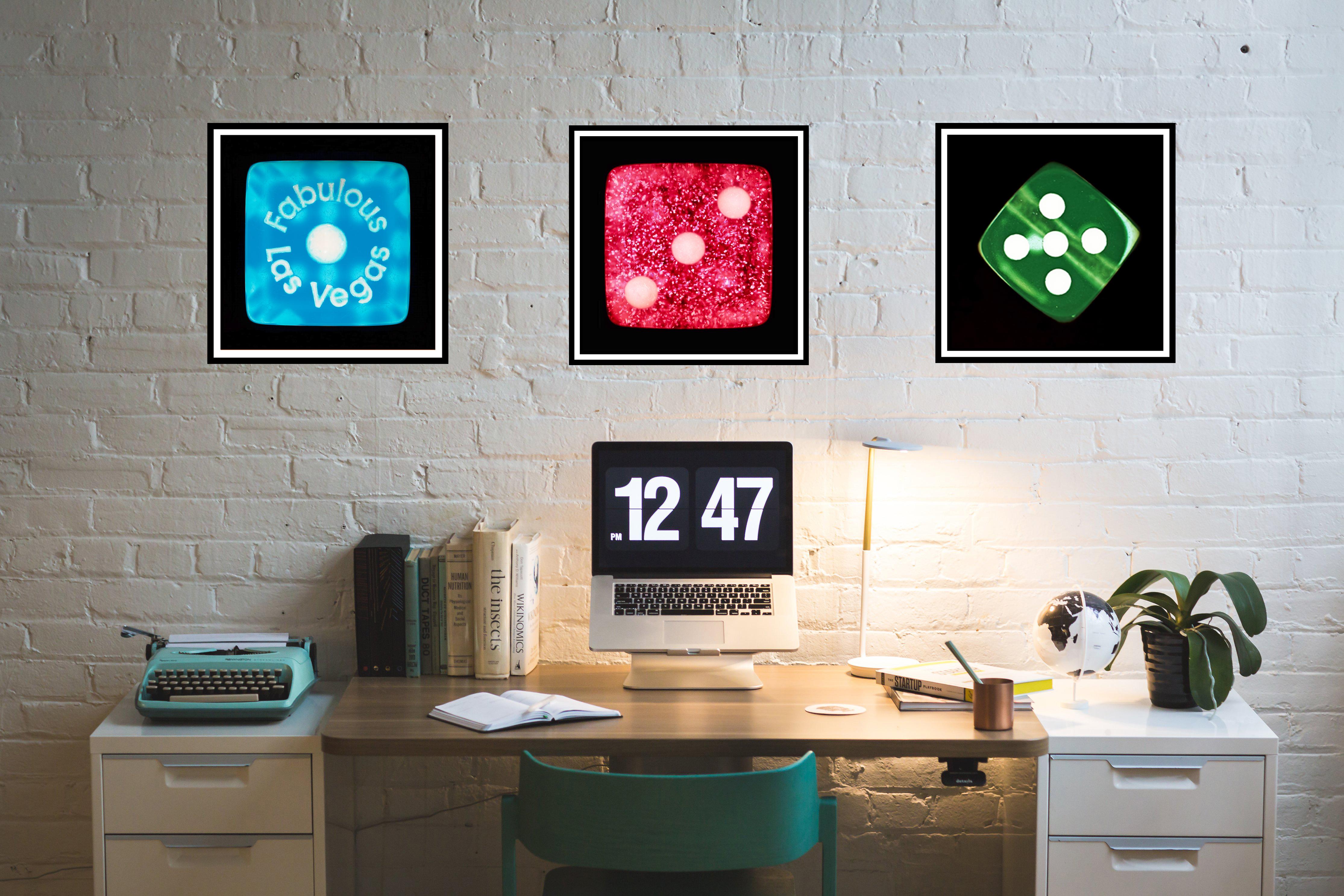 Série Dice, One Fabulous Las Vegas - Photographie conceptuelle en couleur en vente 1