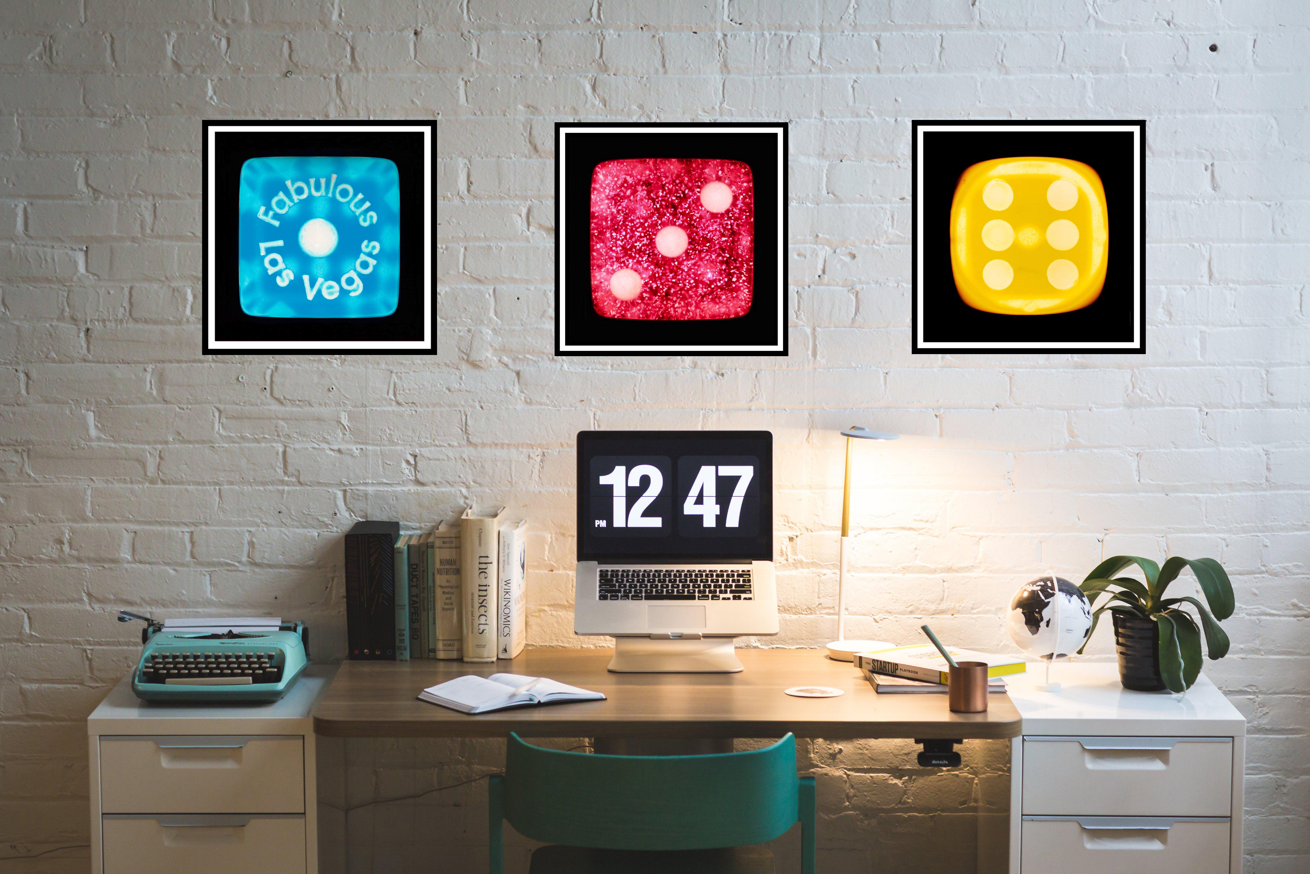 Série Dice, One Fabulous Las Vegas - Photographie conceptuelle en couleur en vente 4