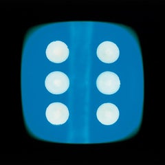 Dice Series, Blue Six – Konzeptuelle Farbfotografie