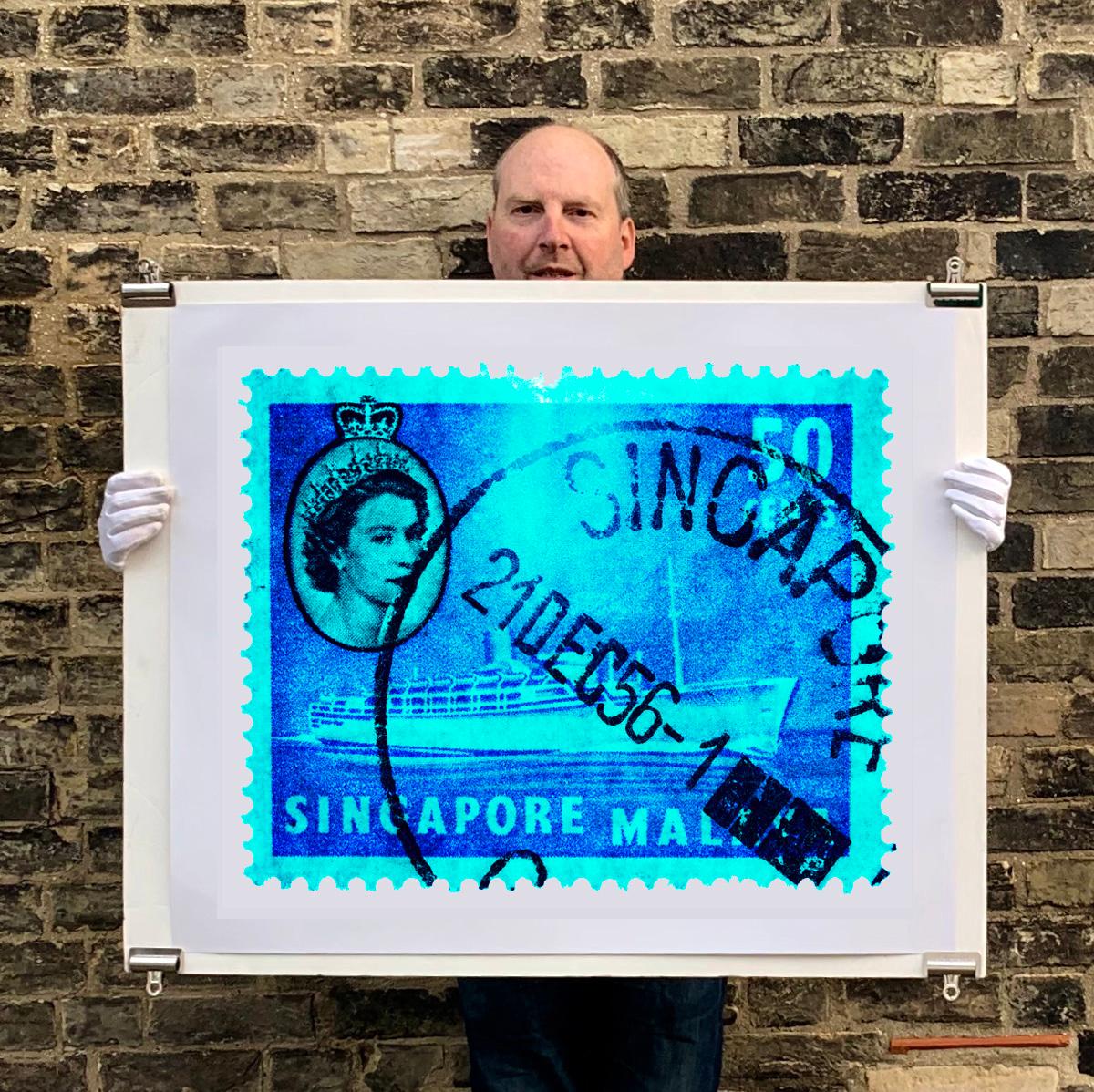 Singapur Singapore Stempel-Kollektion, 50c QEII Dampfschiff Cyan - Pop-Art-Farbfoto (Blau), Print, von Heidler & Heeps