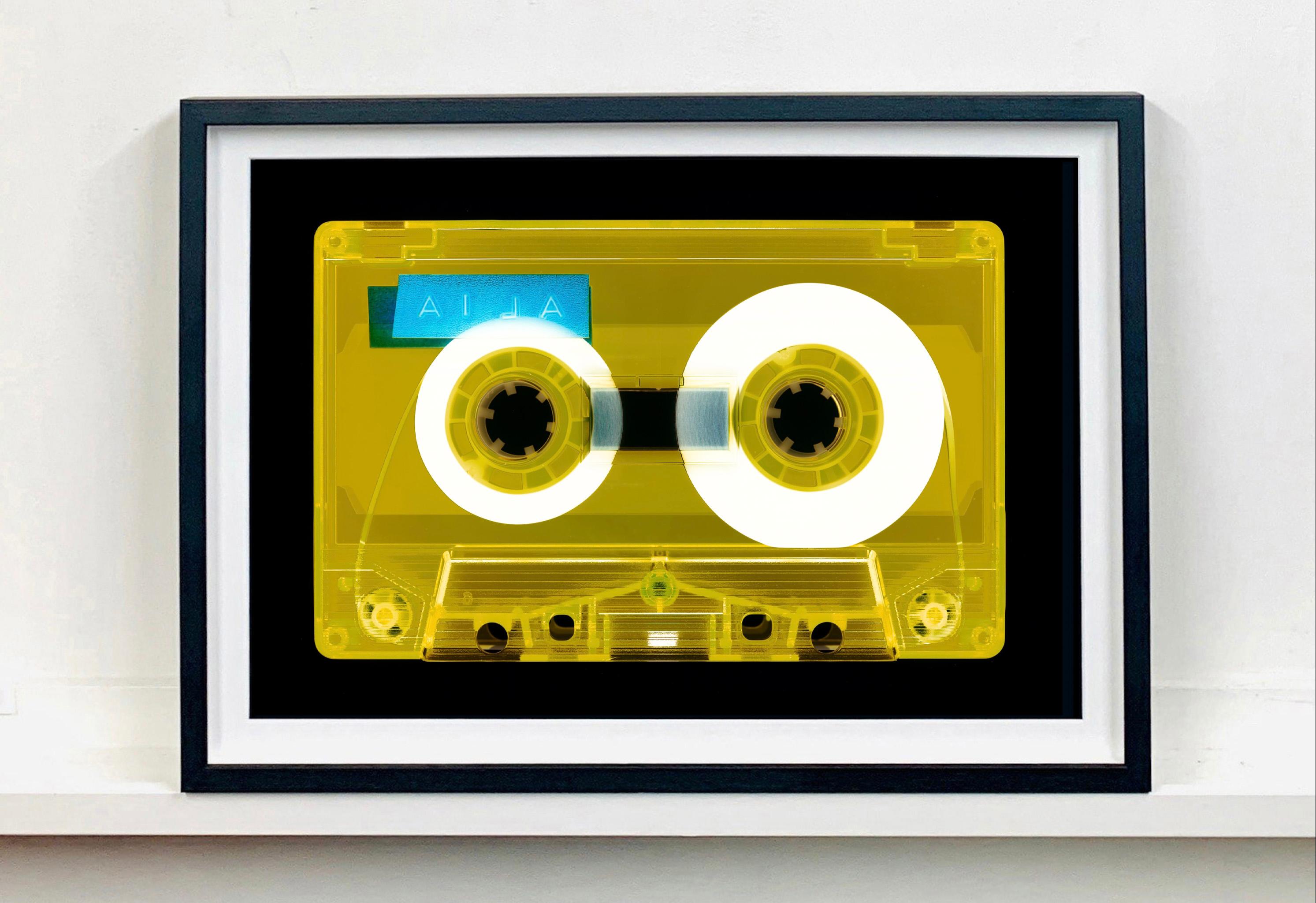 Collection de tapisserie AILA (jaune), photographies couleur Pop Art contemporaine - Contemporain Print par Heidler & Heeps