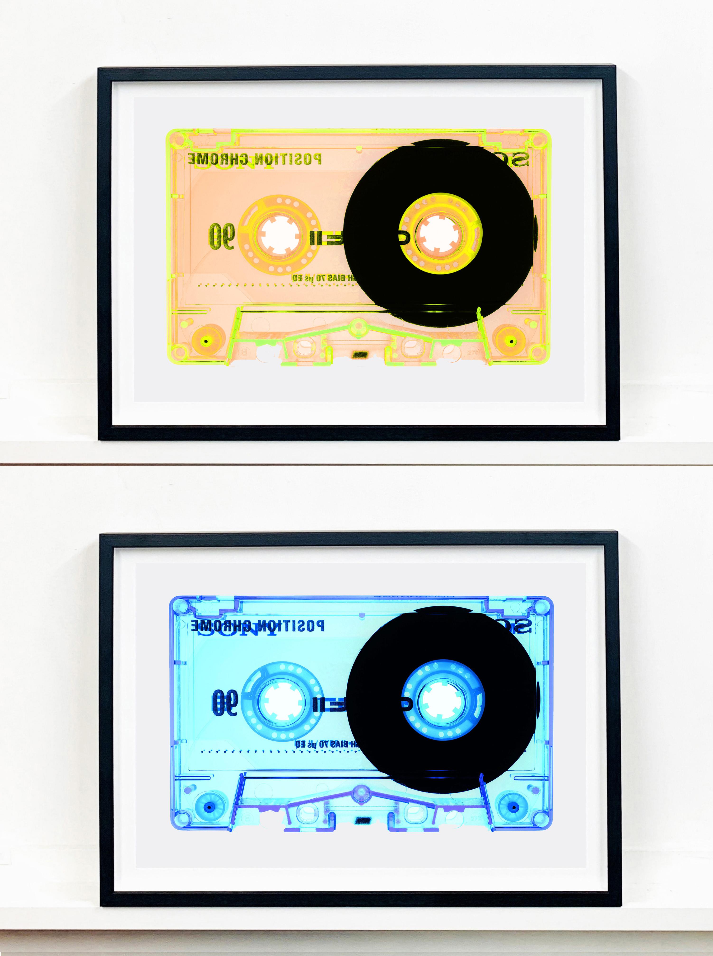Collection de tapis, bleu chromé - Photographie Pop Art contemporaine en couleur en vente 2