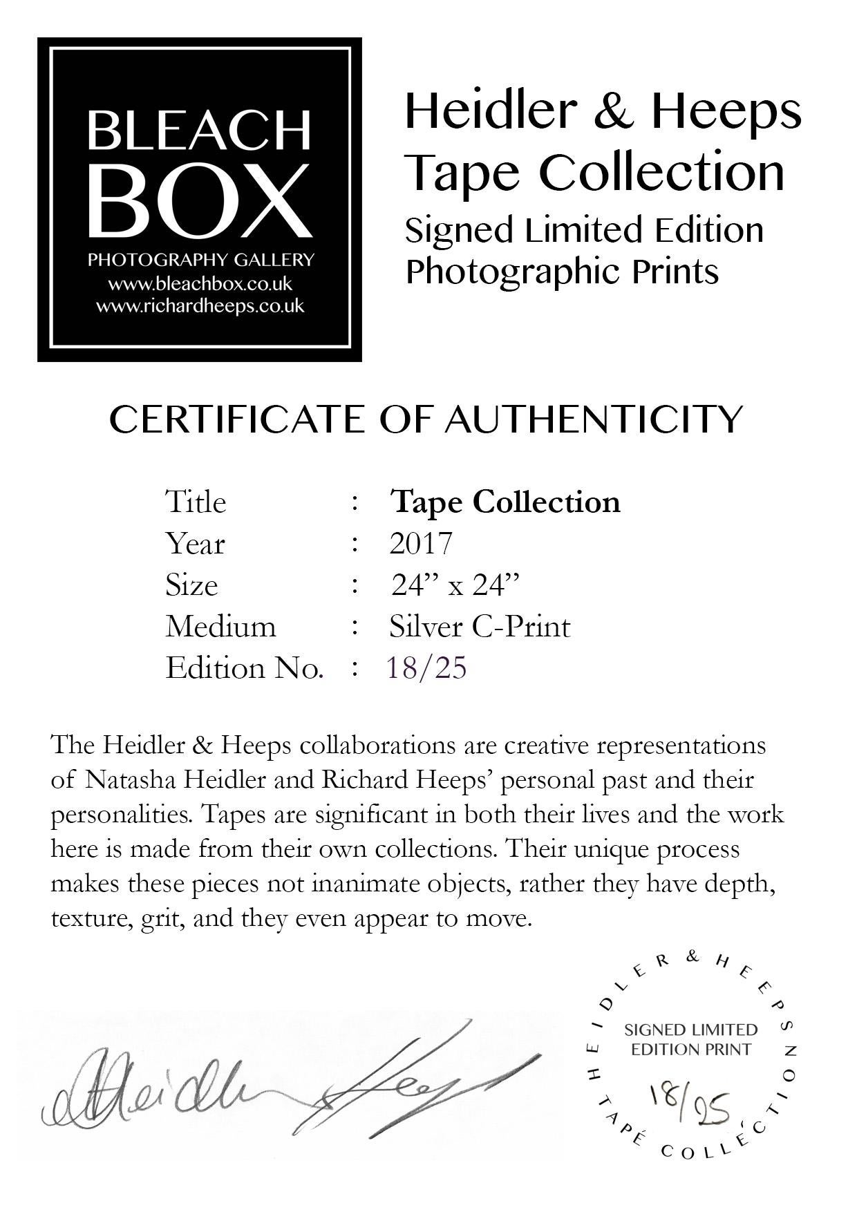 Heidler & Heeps Tape Collection.
Die Kollaborationen von Heidler & Heeps sind kreative Repräsentationen von Natasha Heidler und Richard Heeps' persönlicher Vergangenheit und ihrer Persönlichkeiten. Tonbänder spielen in ihrem Leben eine wichtige