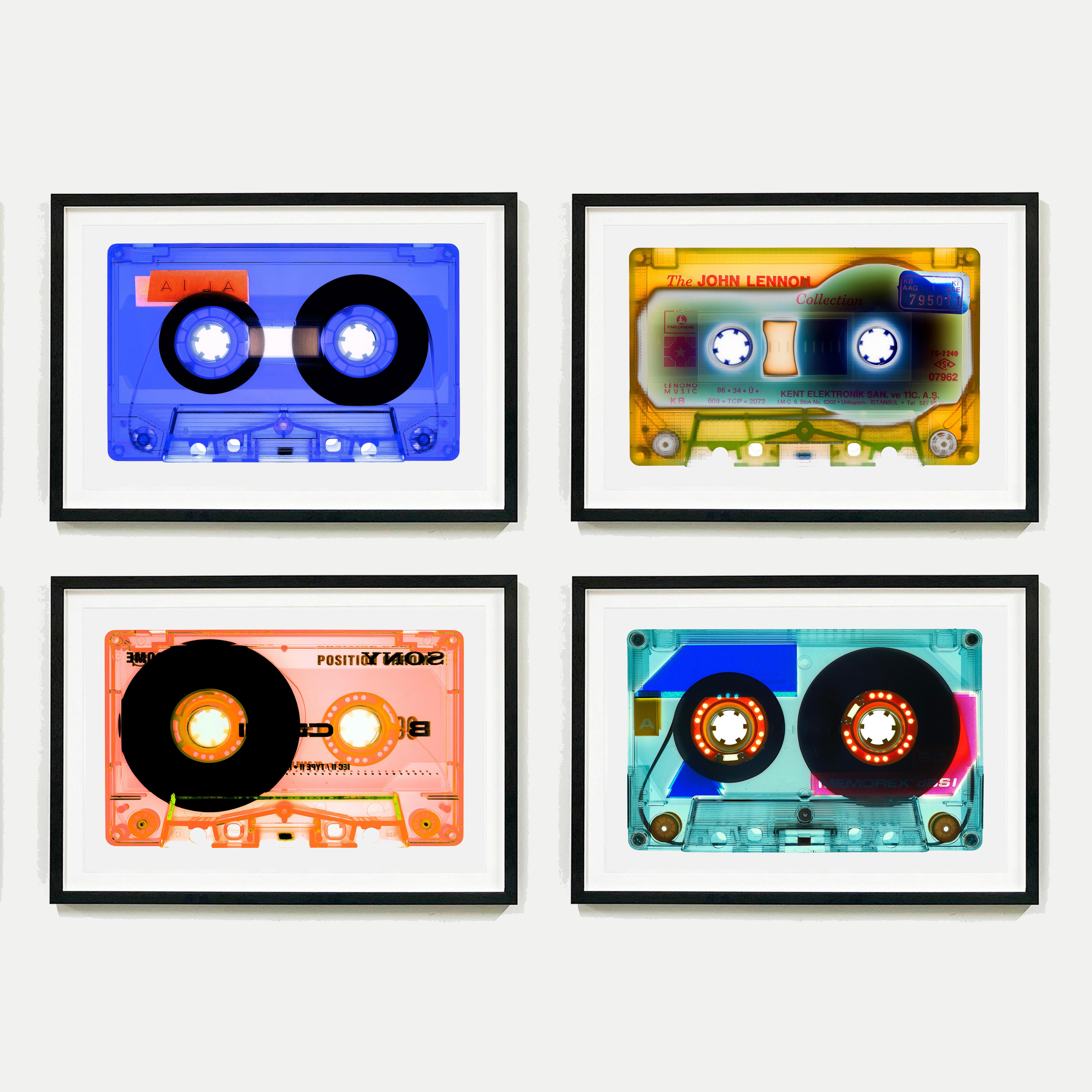 Tape Collection Elektronik - Photographie couleur Pop Art contemporaine en vente 1