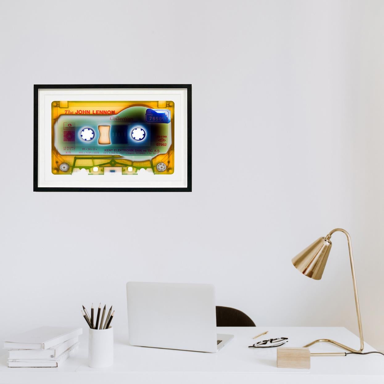 Tape Collection Elektronik - Photographie couleur Pop Art contemporaine en vente 4