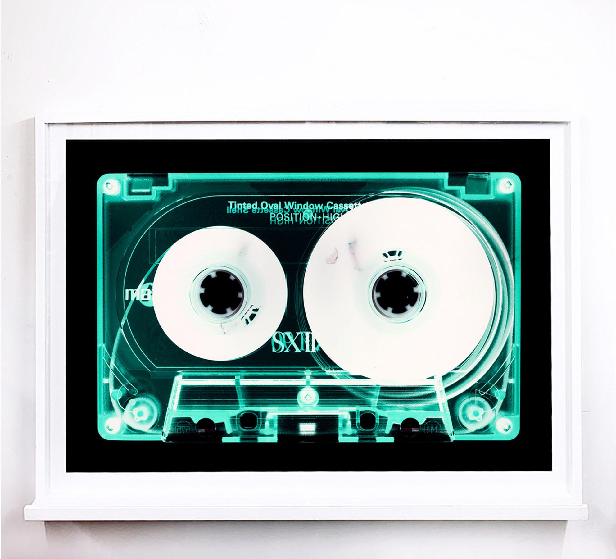 Tape-Kollektion - Mintfarbene, getönte Kassette - Konzeptionelle Farbe Musik Kunst (Pop-Art), Photograph, von Heidler & Heeps