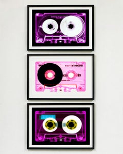 Set von drei Kunstwerken aus der Tape-Kollektion Pop of Pink – Pop-Art-Farbfotografie 