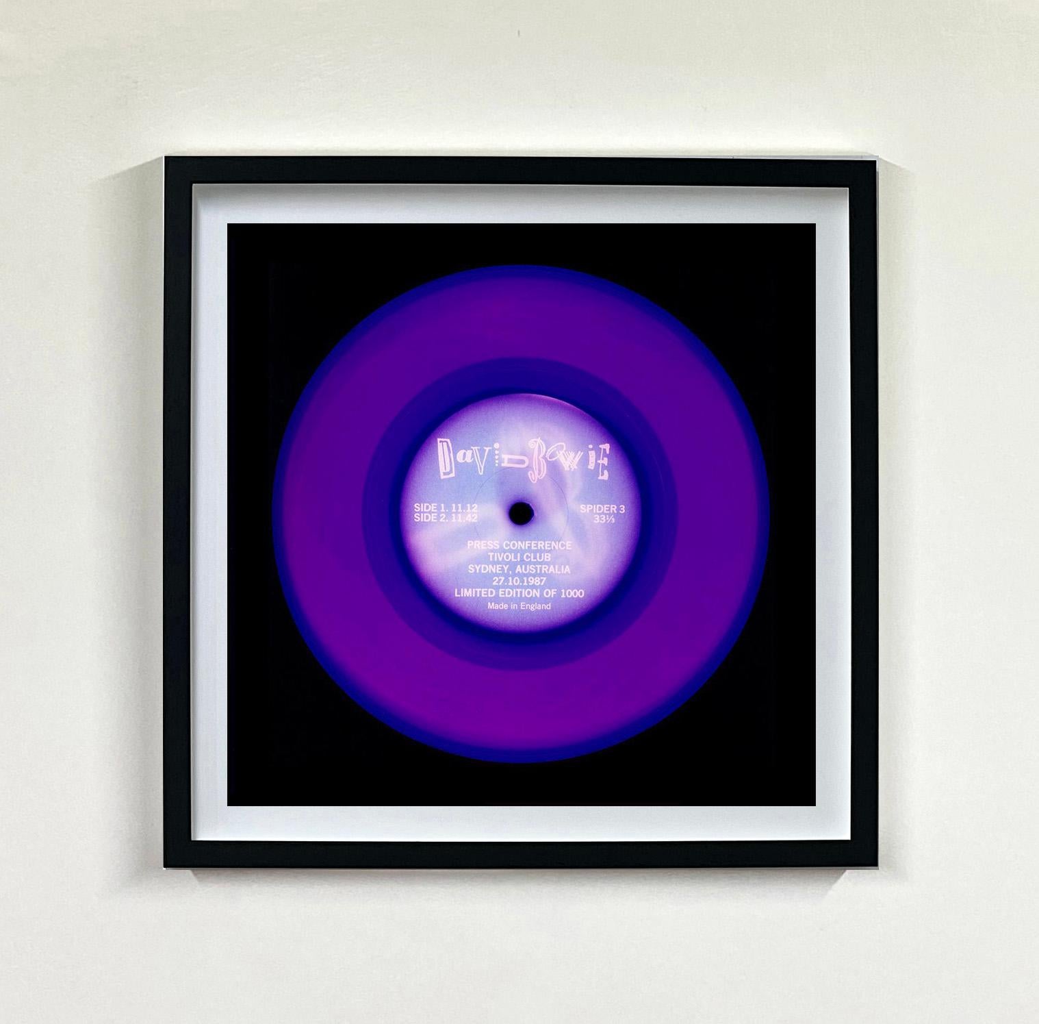 Vinyl Kollektion 10 Stück Mehrfarbige Installation – Pop-Art Farbfotografie im Angebot 6