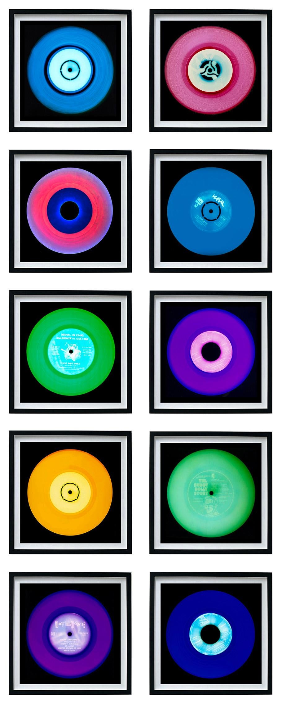 Heidler & Heeps Color Photograph – Vinyl Kollektion 10 Stück Mehrfarbige Installation – Pop-Art Farbfotografie