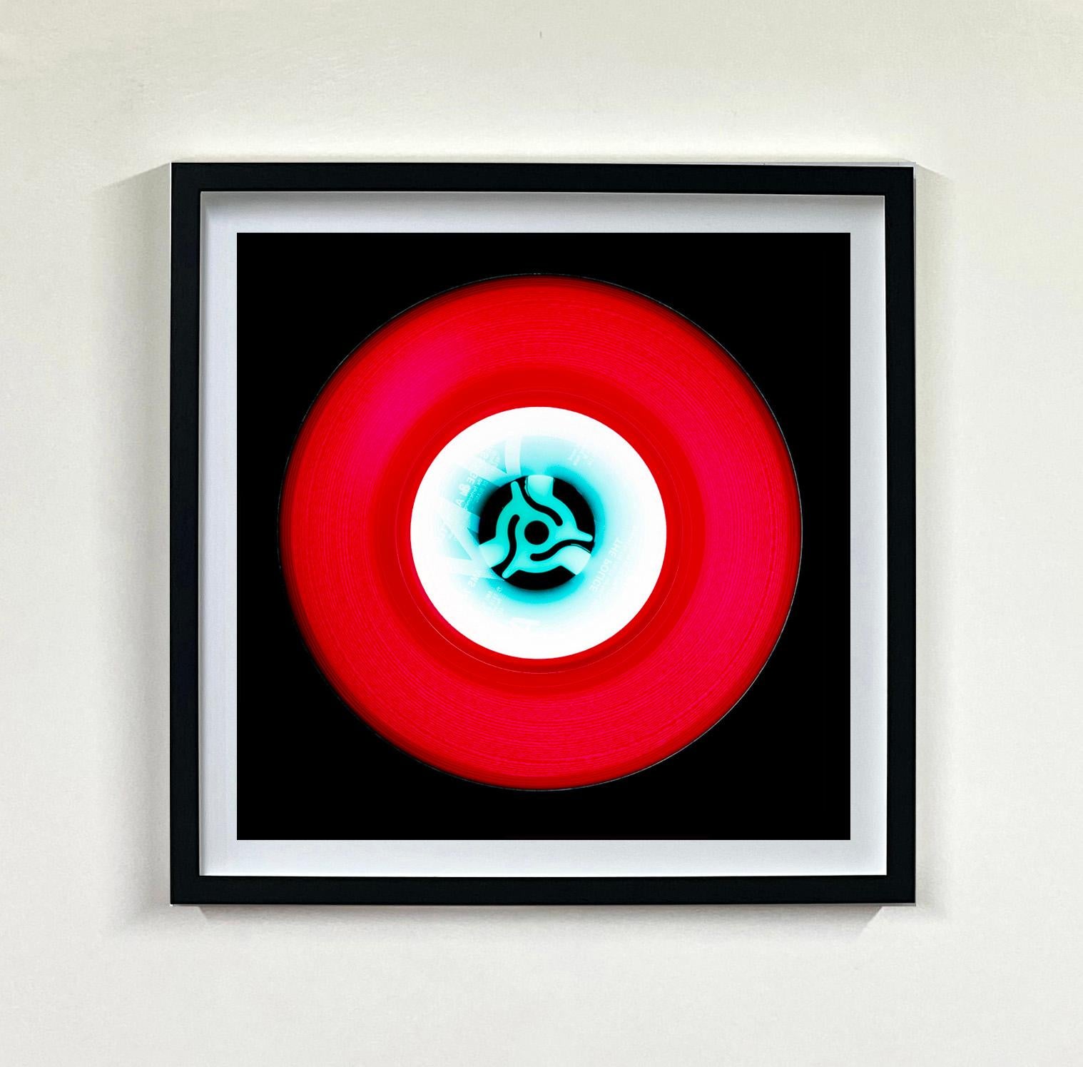 Colección Vinilo 16 Piezas Cuadrado Multicolor Instalación - Fotografía Pop Art en venta 2