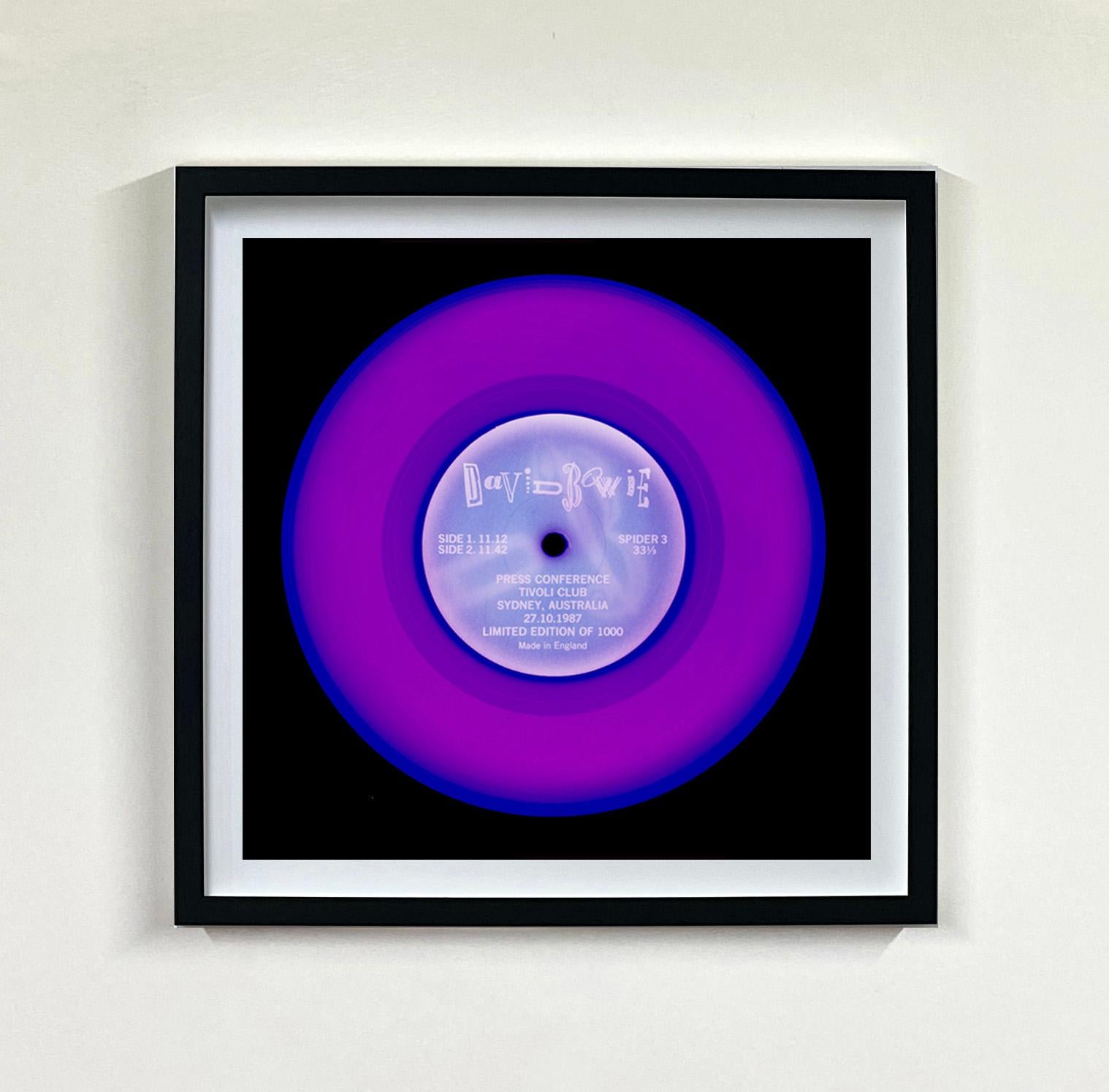 Colección Vinilo 16 Piezas Cuadrado Multicolor Instalación - Fotografía Pop Art en venta 8