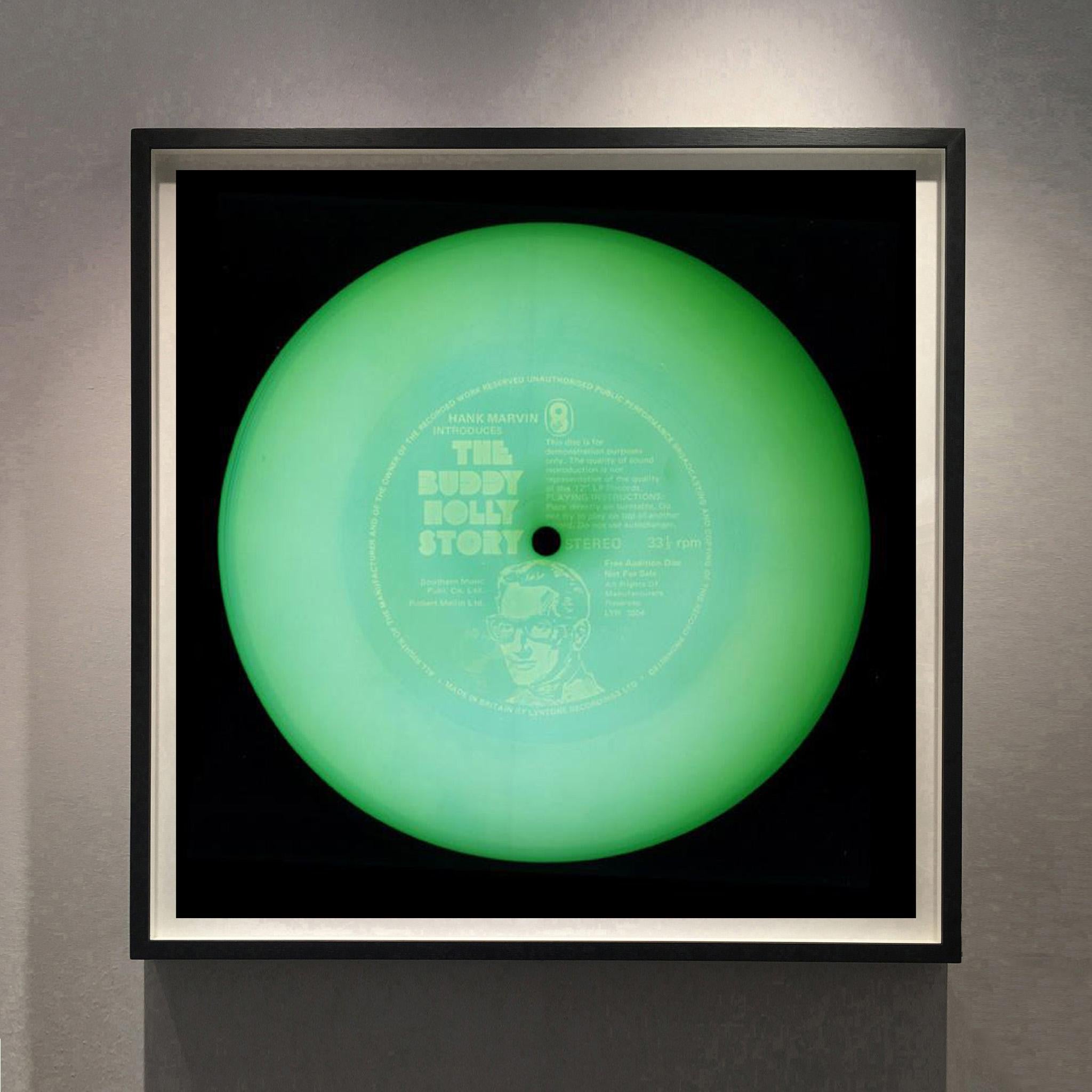 Collection Vinyl, disques d'audition - Photographie couleur Pop Art conceptuelle - Print de Heidler & Heeps