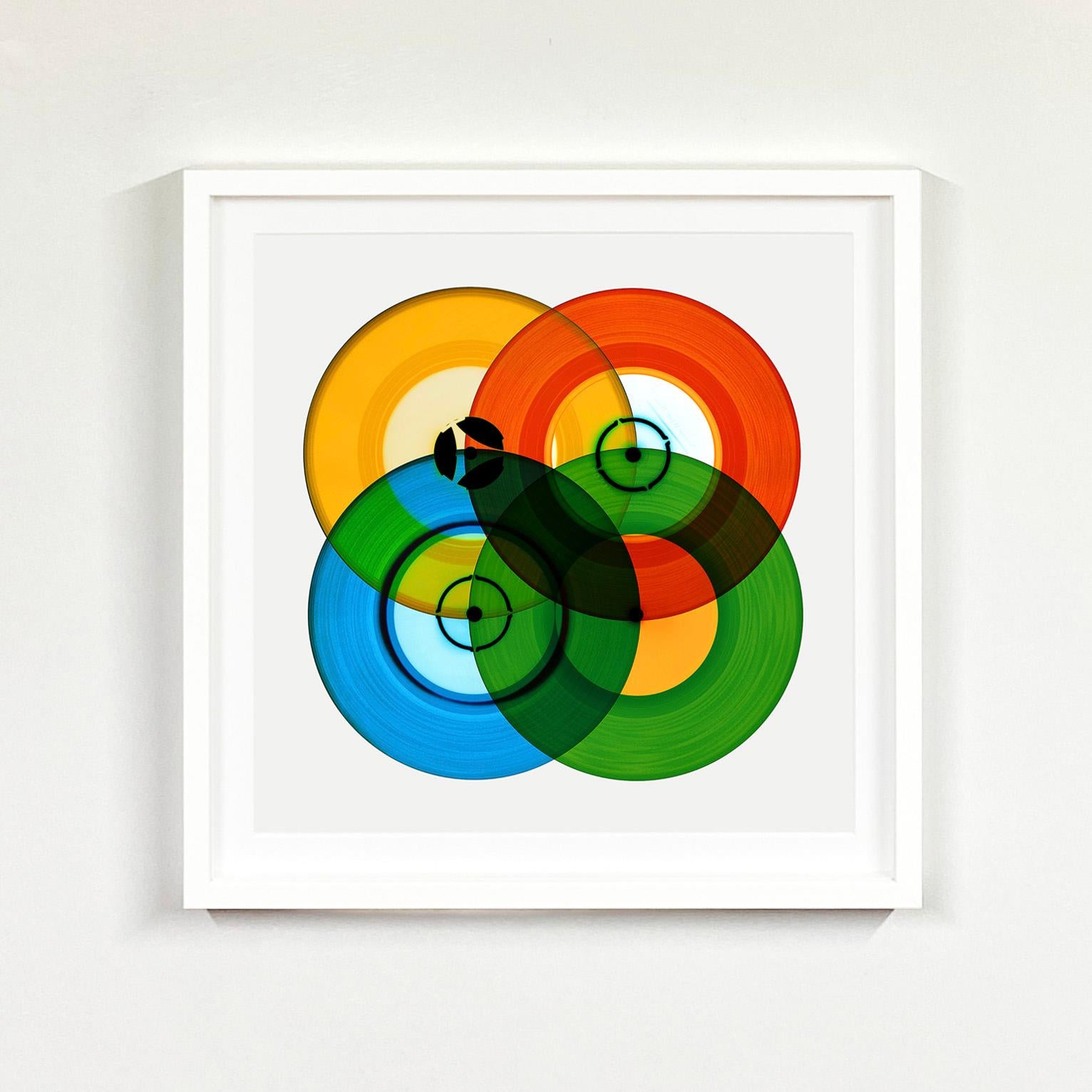 Enregistrement latéral B collection Vinyl - Photographie couleur Pop Art - Vert Print par Heidler & Heeps