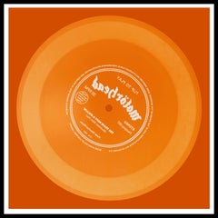 Collection Vinyl, Flip to Play (Orange) - Conceptuel, Pop Art, Photographie couleur