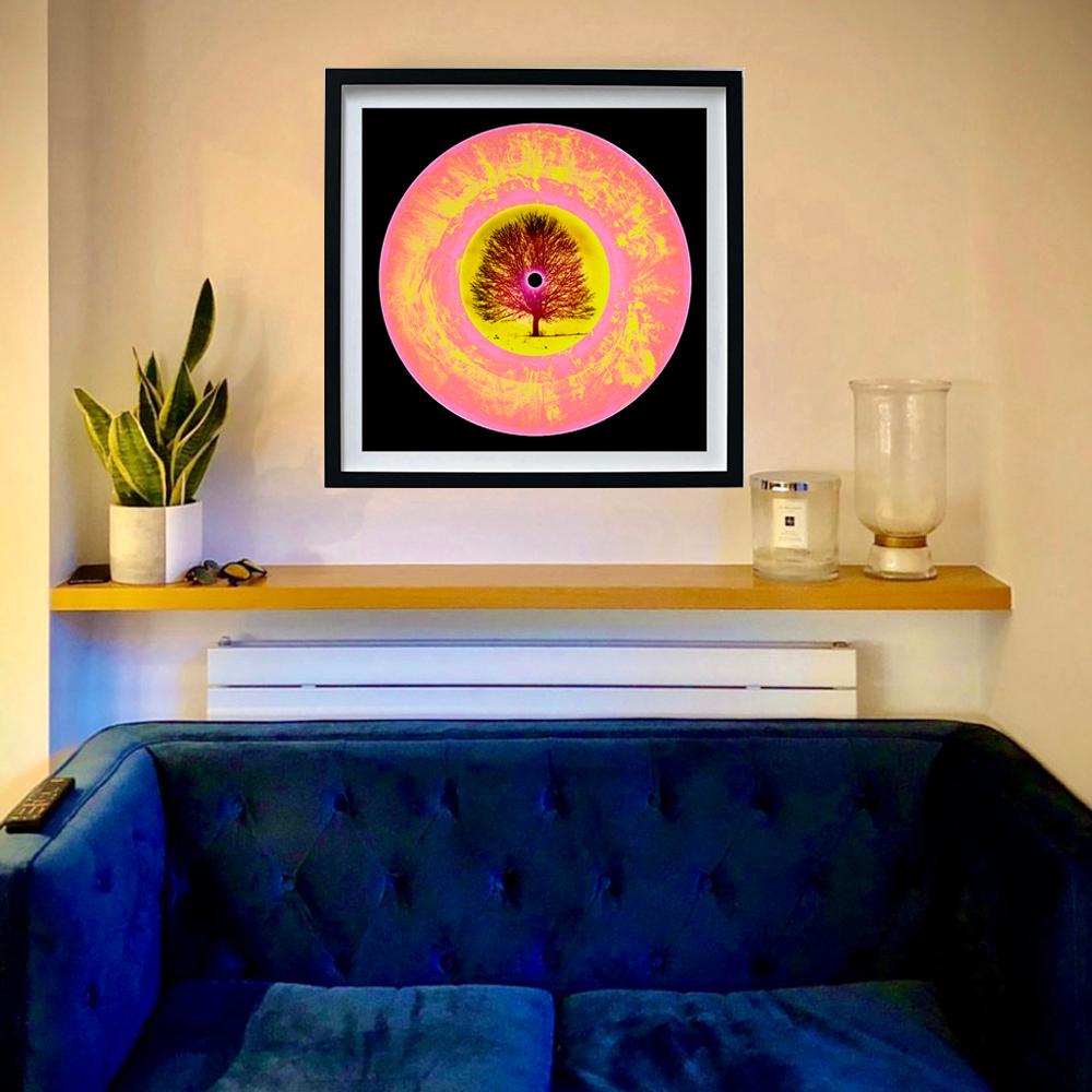 Collection LTD ED Vinyl rose ocre - Photographie couleur pop art - Orange Print par Heidler & Heeps