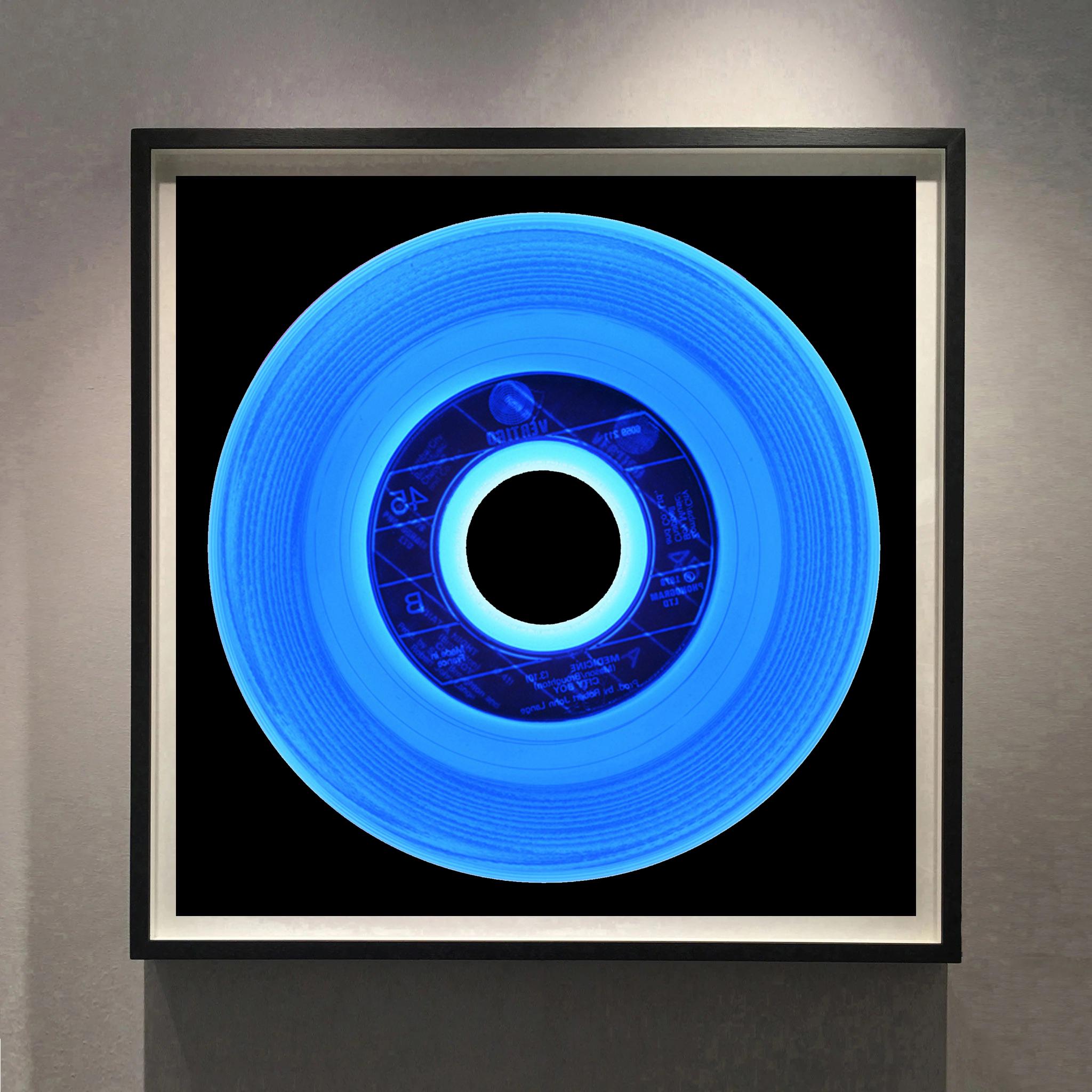 Collection Vinyl Made in France Bleu - Photographie couleur Pop Art - Print de Heidler & Heeps