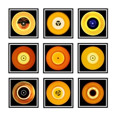 Colección de Vinilos, Nueve Piezas Y todo era Amarillo Instalación - Pop Art