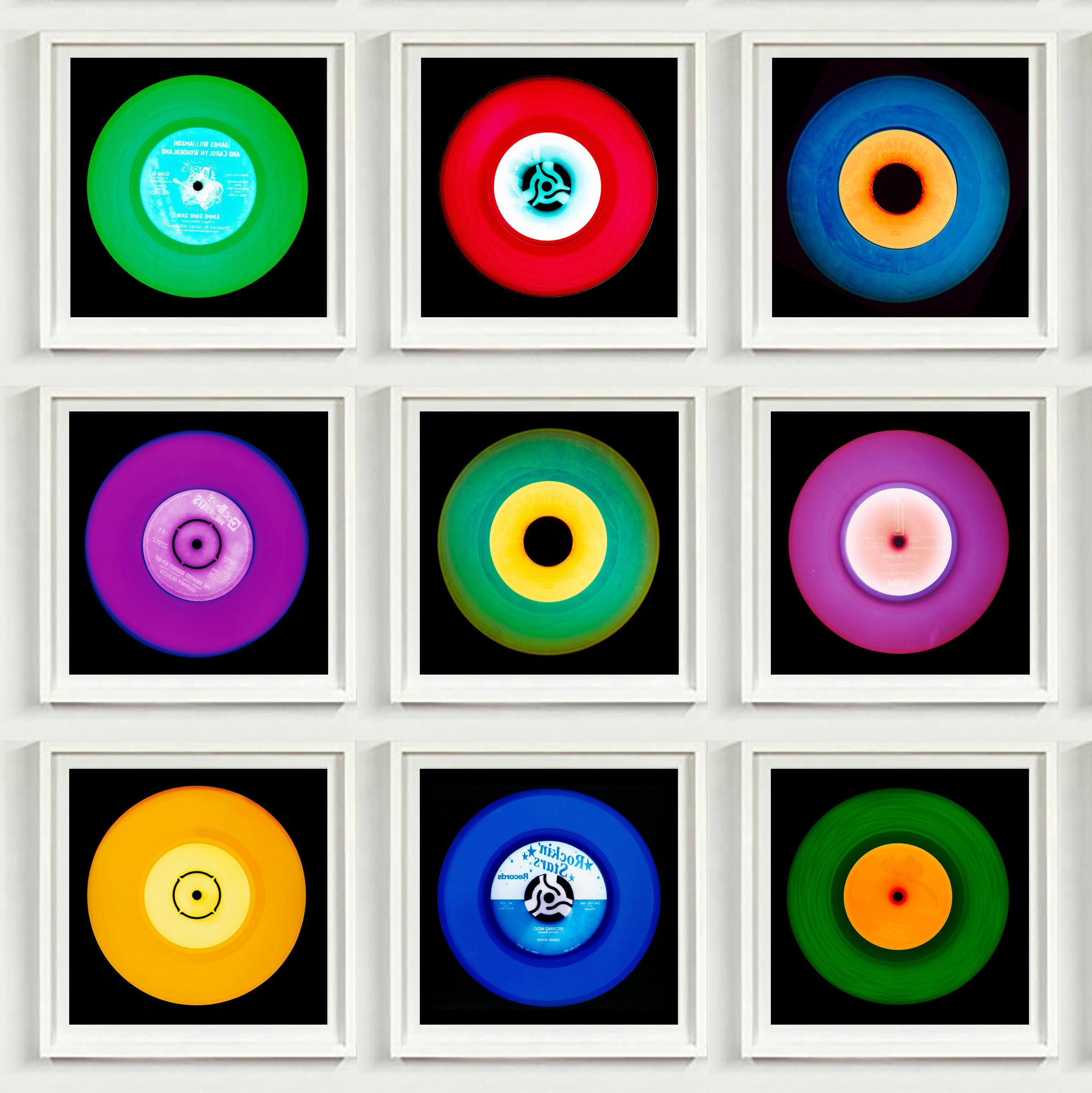Vinyl Kollektion Neun Mehrfarbige Installation - Multicolor Pop Art Foto, mehrfarbig im Angebot 7