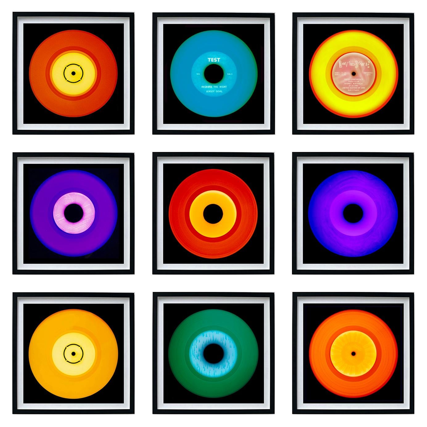 Color Photograph de Heidler & Heeps - Colección Vinilo Instalación Nueve Piezas Multicolor - Foto Pop Art Multicolor