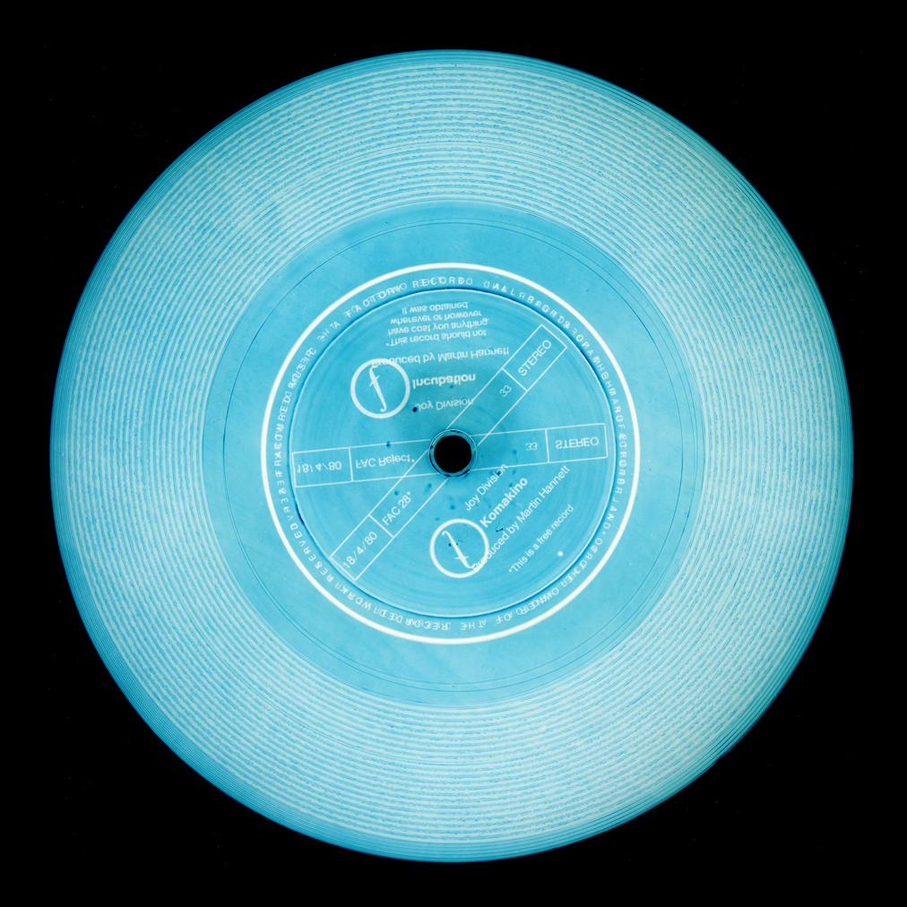 Vinyl Kollektion - Orange, Blau, Rosa Trio - Pop-Art-Farbfotografie im Angebot 3