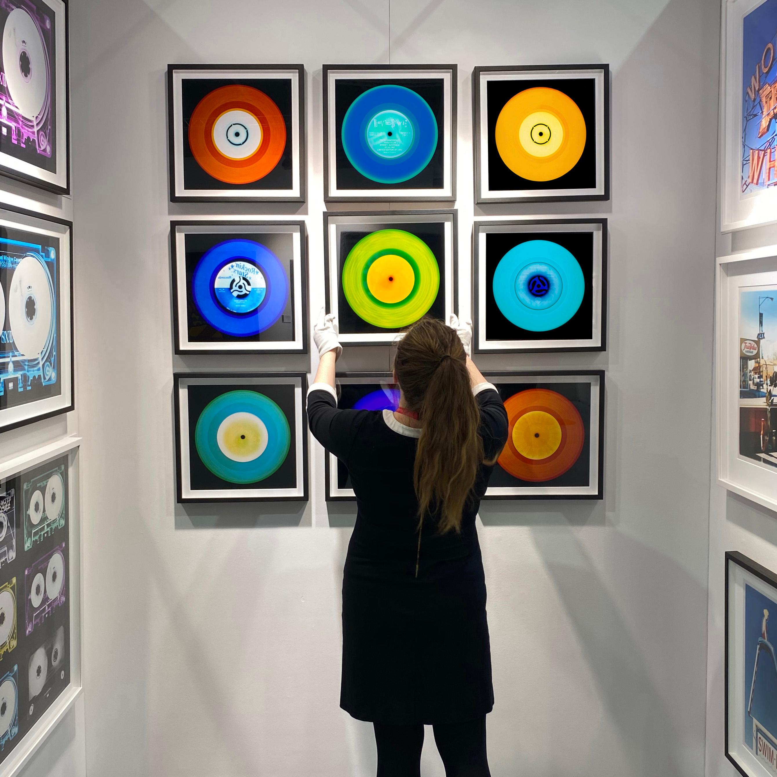 Collection Vinyl Conference (bleu cobalt) - Photographie couleur Pop Art en vente 1