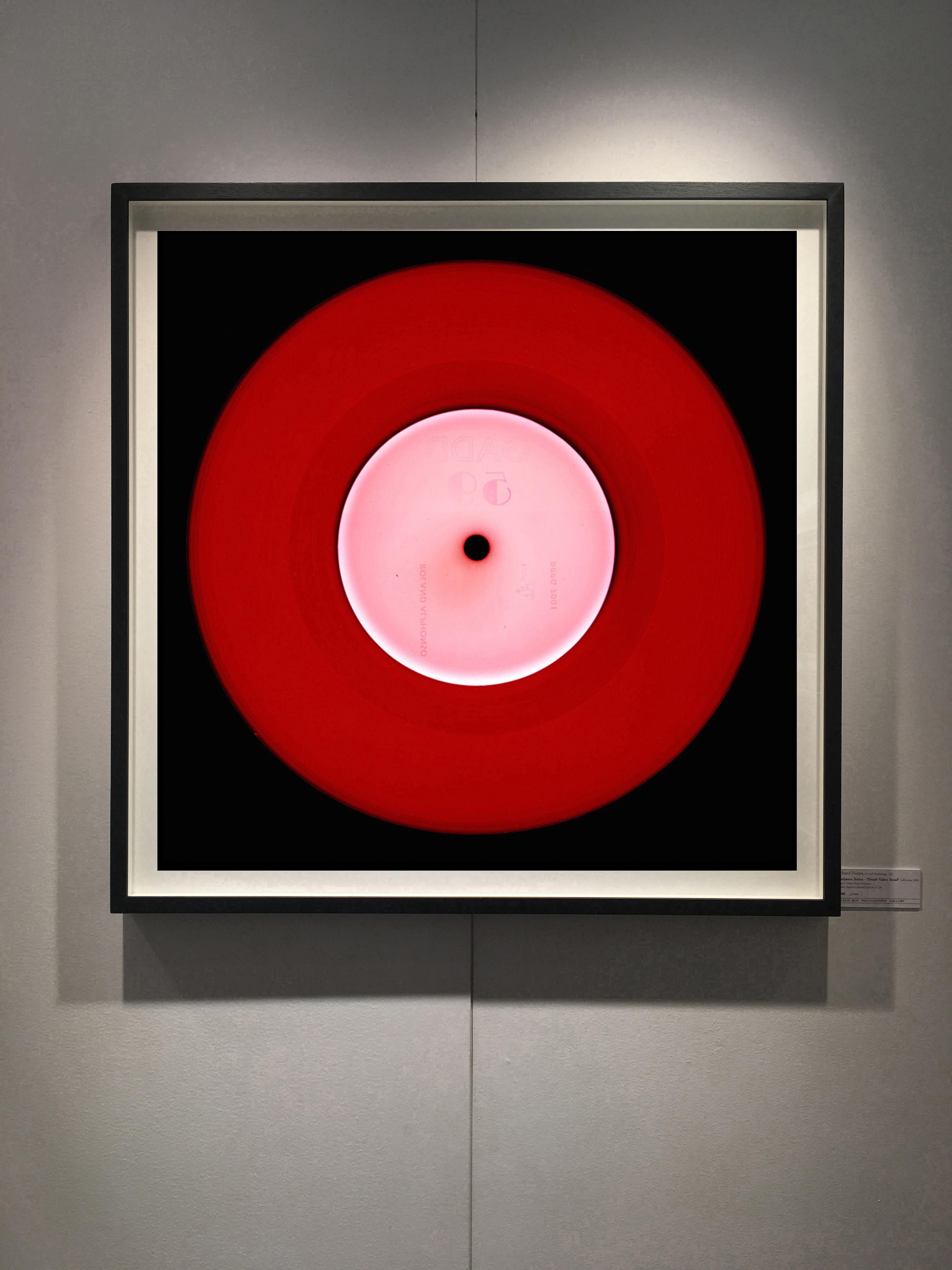Vinyl-Kollektion, Reggae Red - Konzeptionelle, Pop-Art-Farbfotografie (Rot), Print, von Heidler & Heeps
