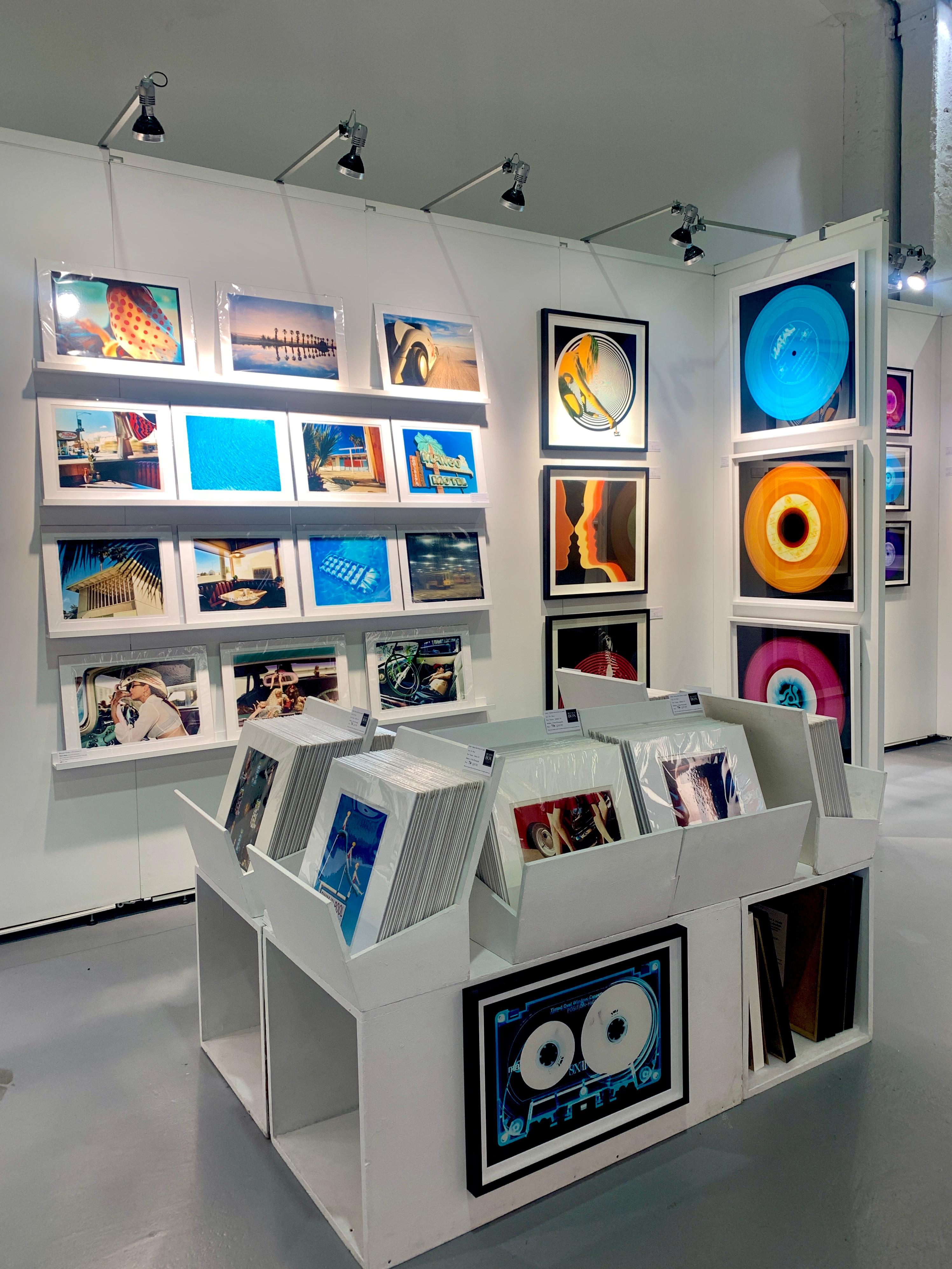 Collection Vinyl, Single Extended - Photographie Pop Art Conceptual Color en vente 5