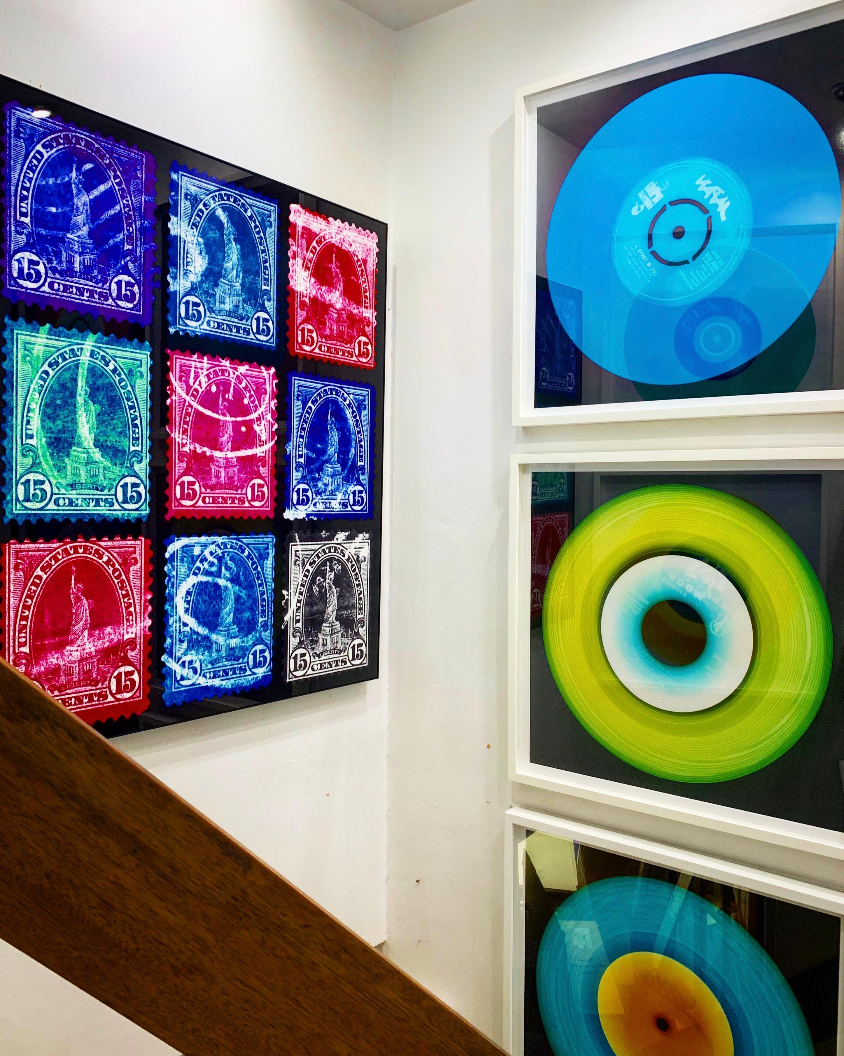 Sechsteilige Installation aus der Vinyl-Kollektion – Pop-Art-Farbfotografie im Angebot 9