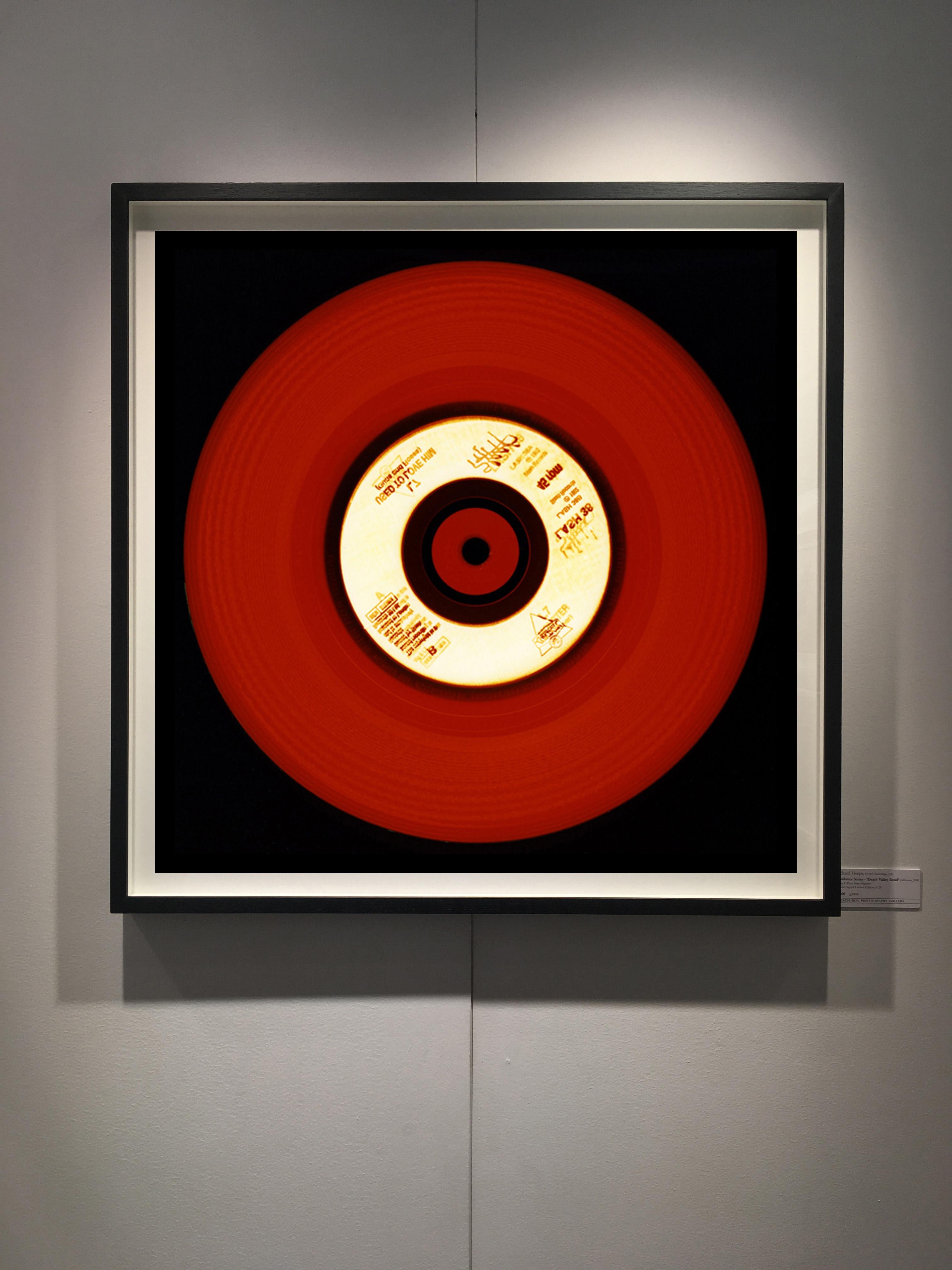 Vinyl-Sammlung, Klangaufnahmen - Konzeptionelle Pop-Art-Farbfotografie (Rot), Print, von Heidler & Heeps
