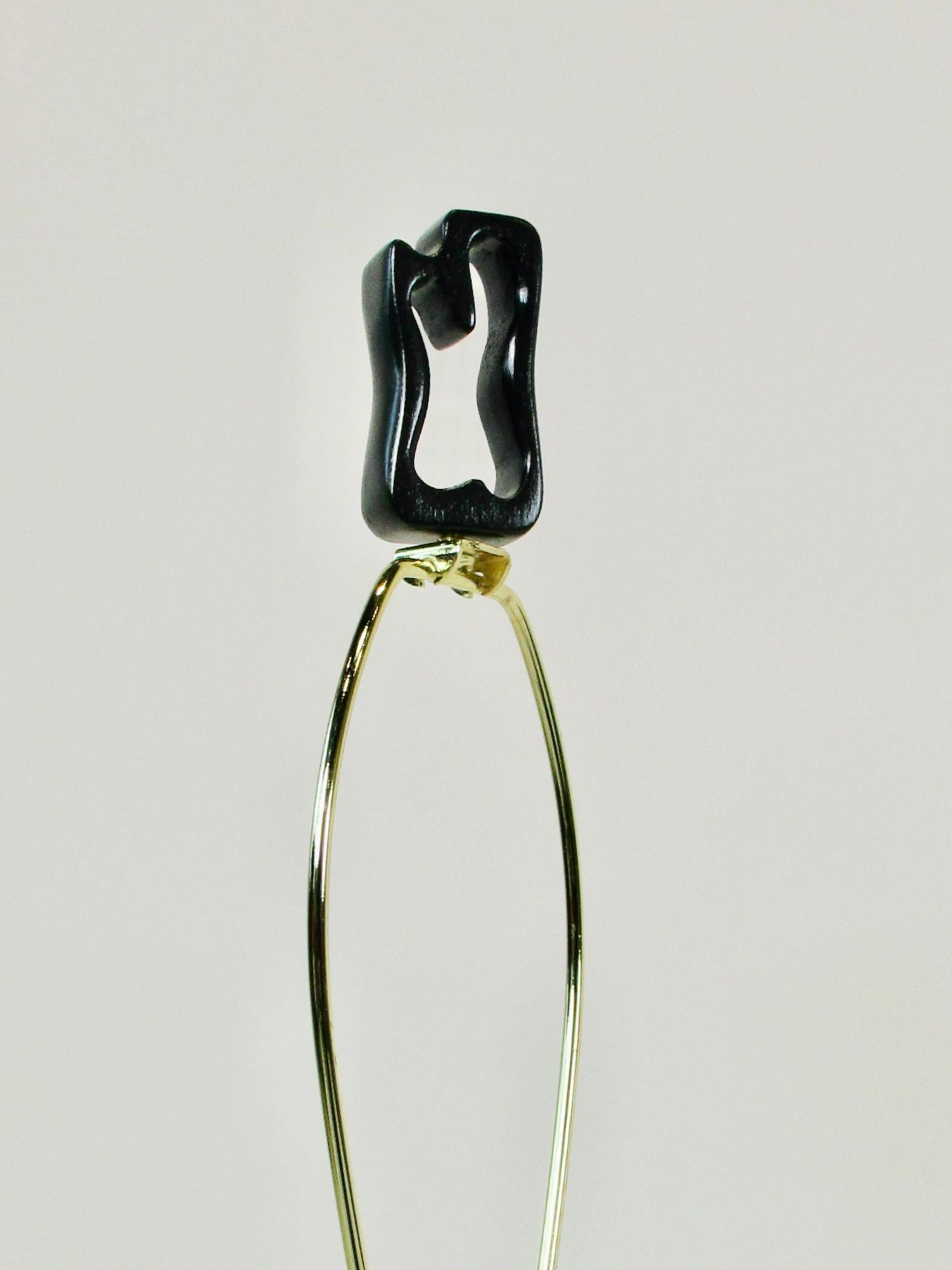 Heifetz Style Sculpted Organic Form Ebonized Ash Table Lamp on Brass Legs For Sale 6