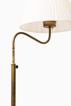 Height Adjustable Floor Lamp in Brass, Mahogany and New Lamp Shade, 1940's