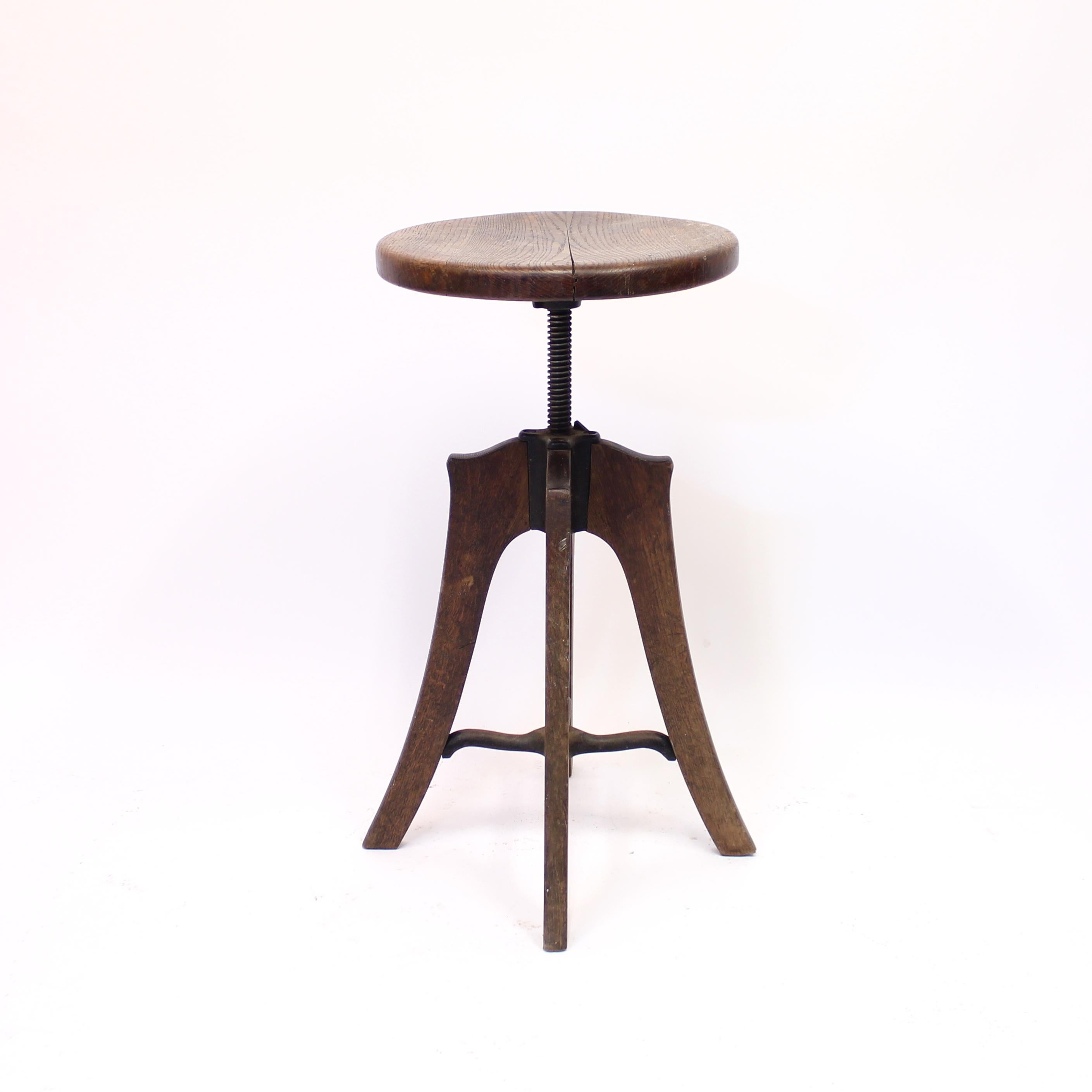 normal stool height