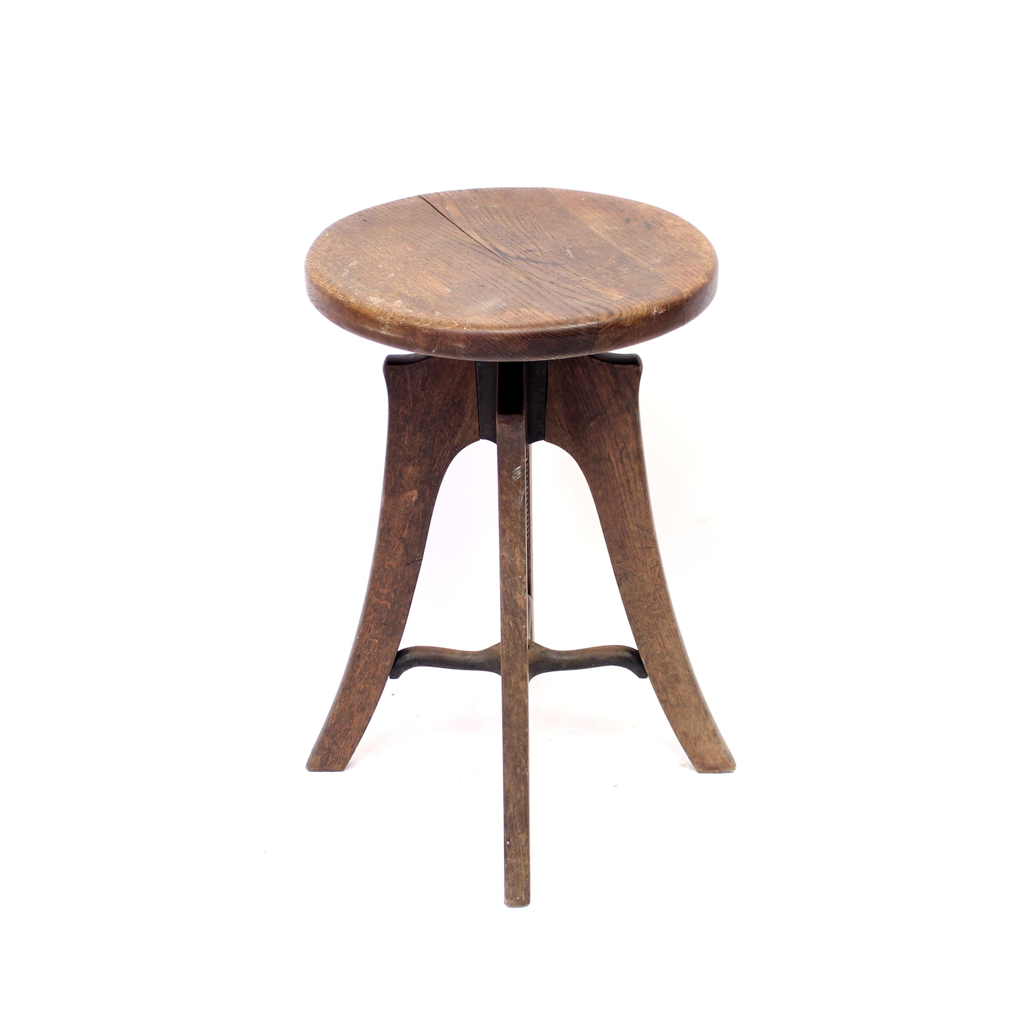 Mid-20th Century Height Adjustable Industrial Stool in Oak, 1920s-1930s