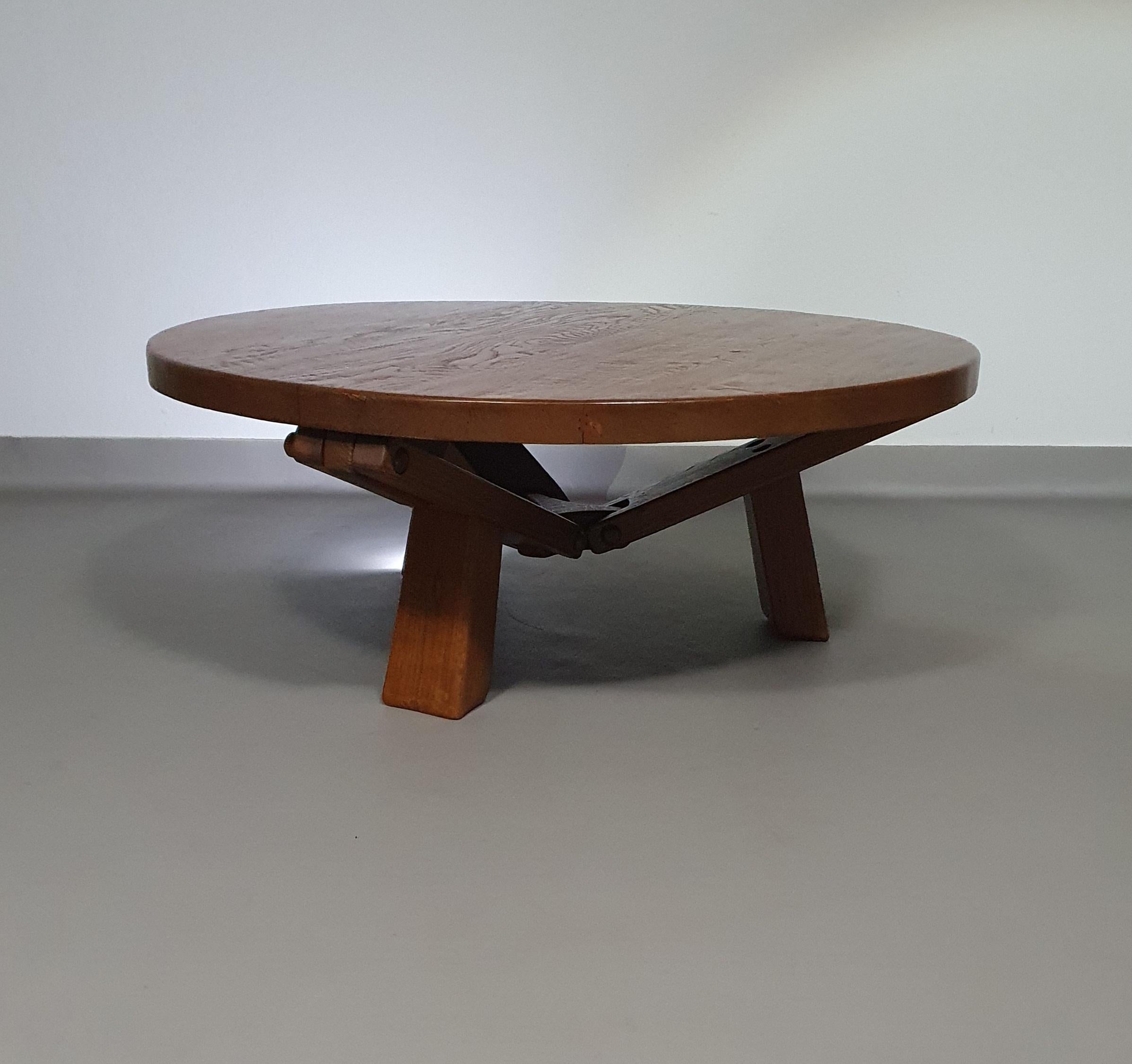 Height adjustable oak coffee table 3 positions.  Depth 110 cm  Height 52  For Sale 11