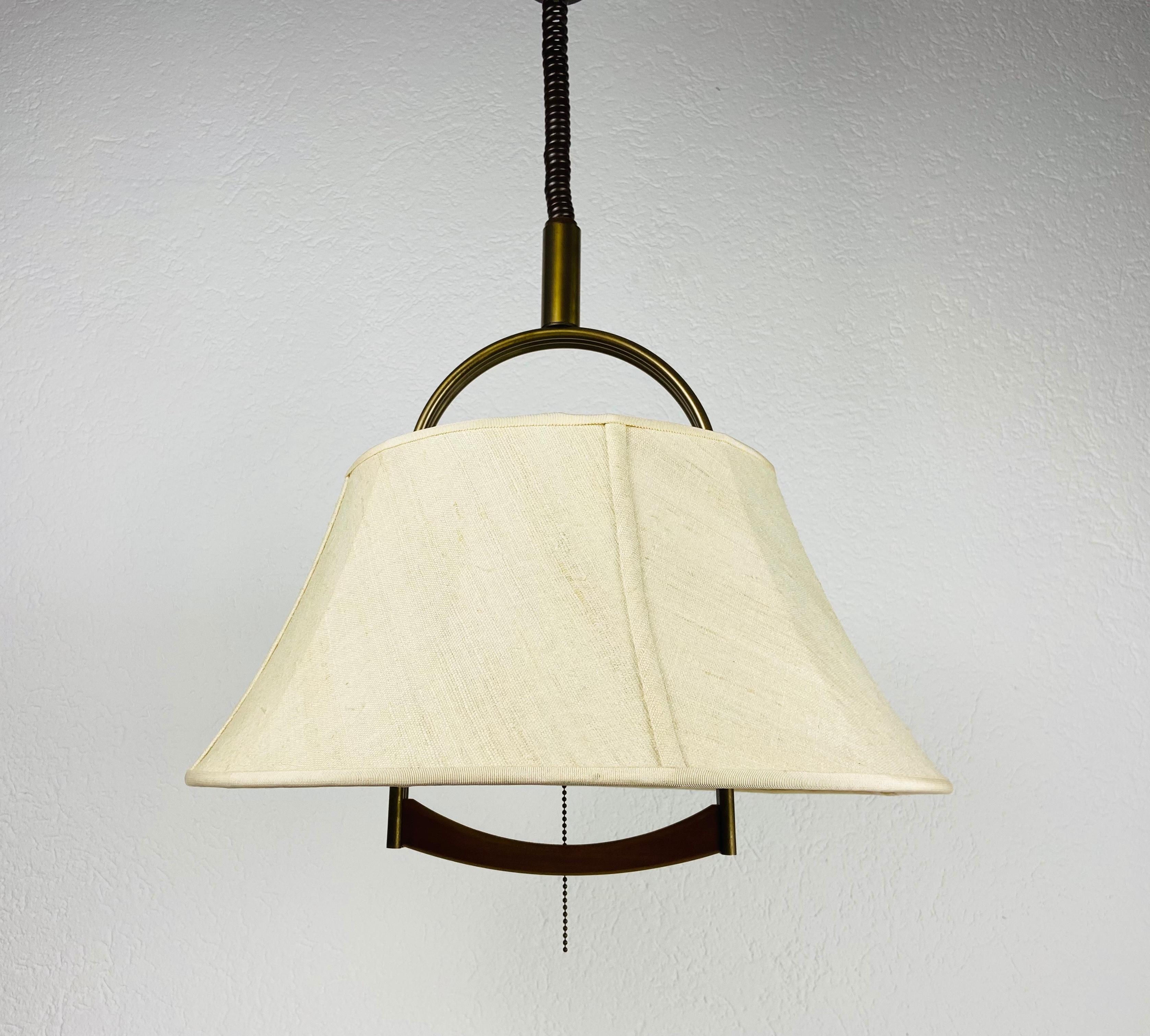 Mid-Century moderno Lampada a sospensione regolabile in altezza di Temde, anni '70 in vendita