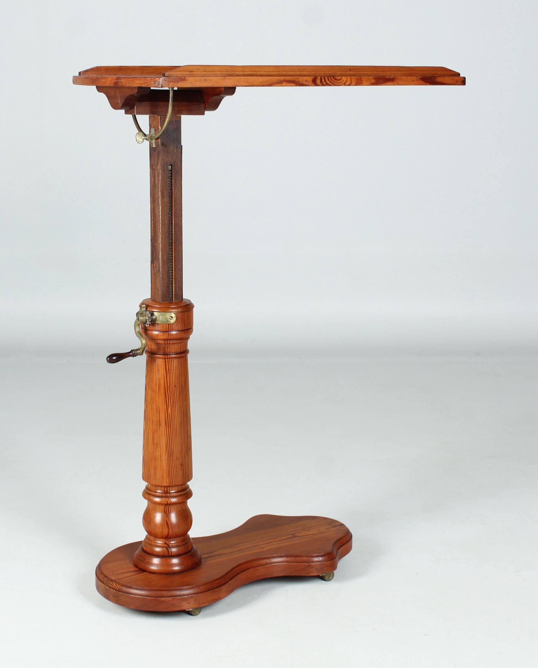 Pine Height-Adjustable Reading Table, Bedtable, Paris, 19th Century For Sale